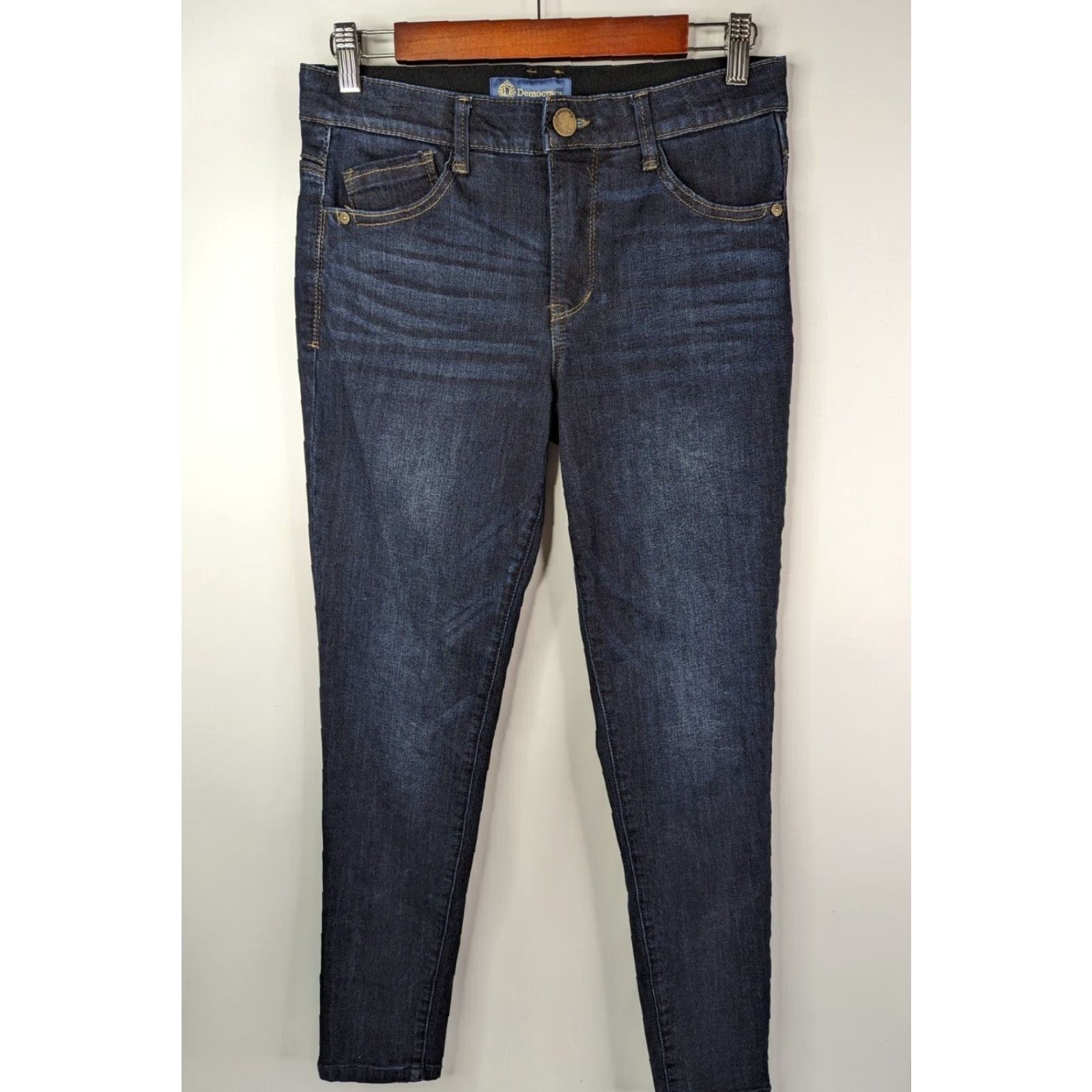 Vintage **Democracy Women's Dark Wash Skinny Stretch Blue Jeans Size 4** User: **Democracy Women's Stretch Dark Wash Skinny Blue Jeans Size 4** Size 27" / US 4 / IT 40 - 2 Thumbnail