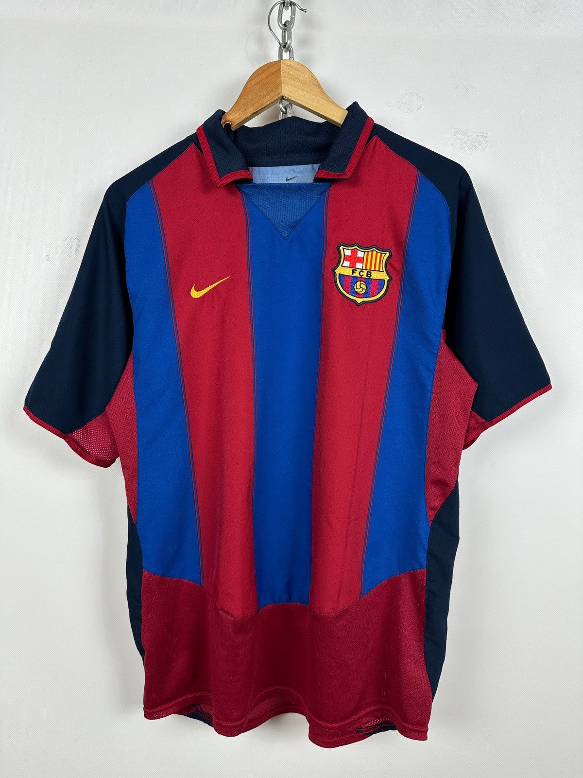 Nike 2003/04 Vintage Nike FC Barcelona Ronaldinho Soccer Jersey Size US M / EU 48-50 / 2 - 2 Thumbnail