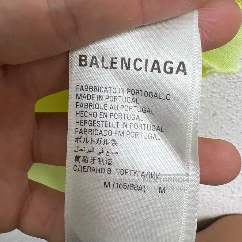 Balenciaga Balenciaga Neon Tape Logo Short Sleeve T-Shirt Size US M / EU 48-50 / 2 - 5 Thumbnail