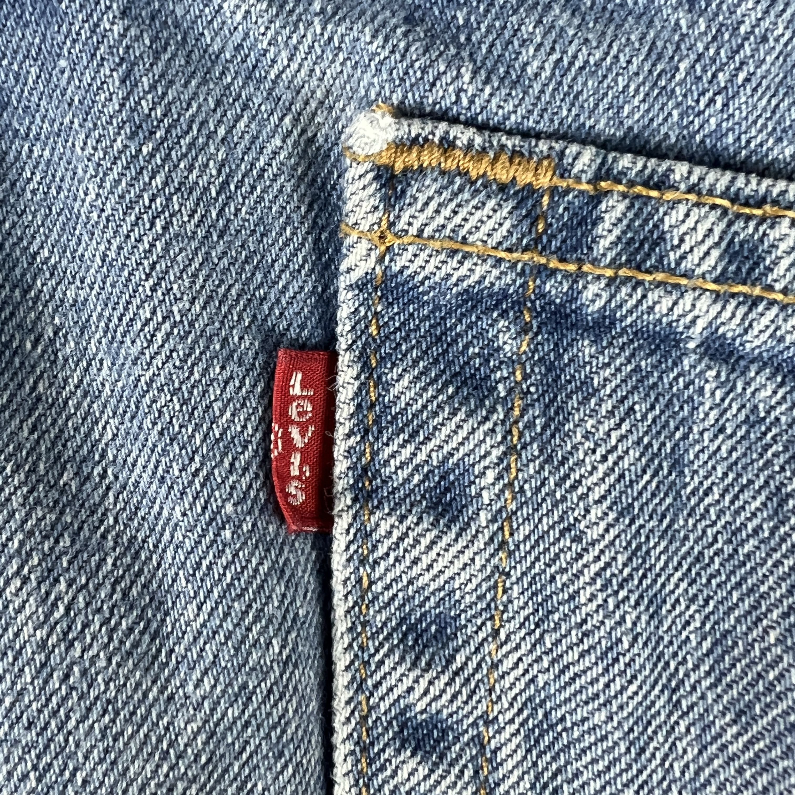 Levi's Y2K Levi's Jeans Shorts 560 Loose Cut Off Cotton Denim Jorts Size US 38 / EU 54 - 11 Thumbnail