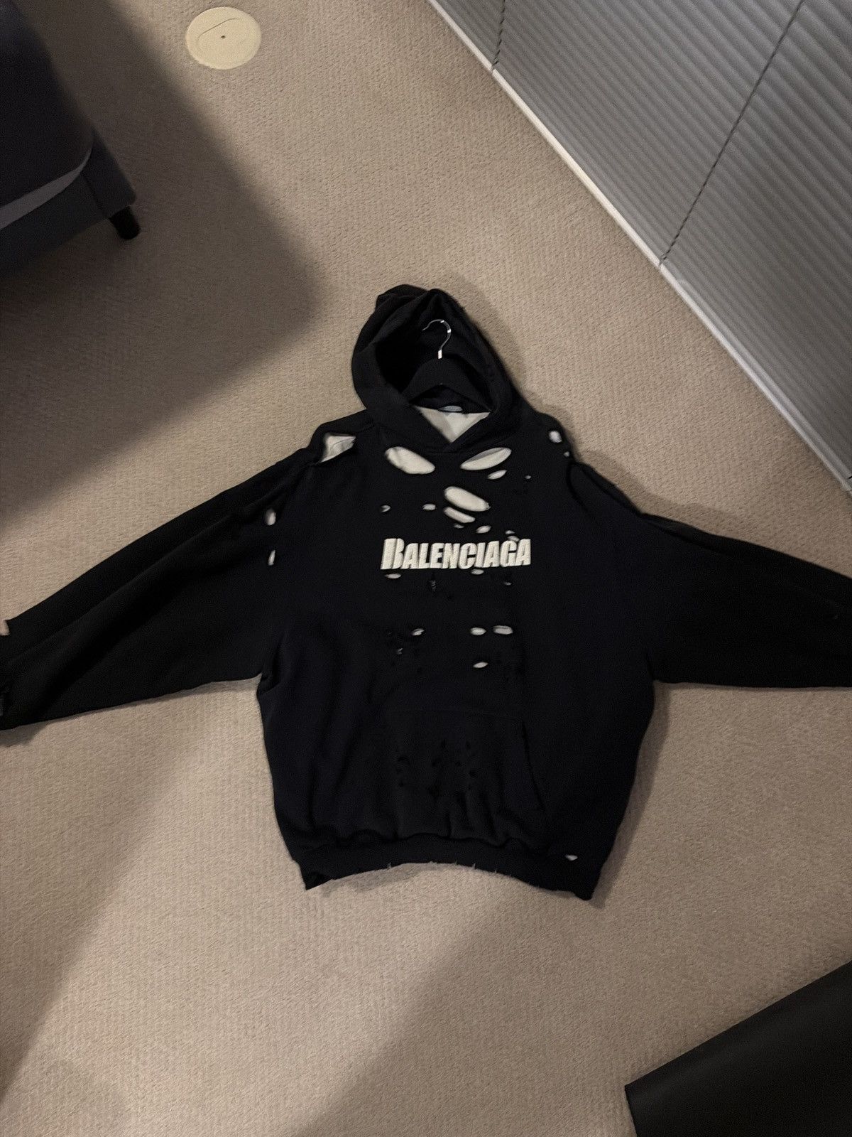 Balenciaga Balenciaga distressed hoodie Size US S / EU 44-46 / 1 - 1 Thumbnail