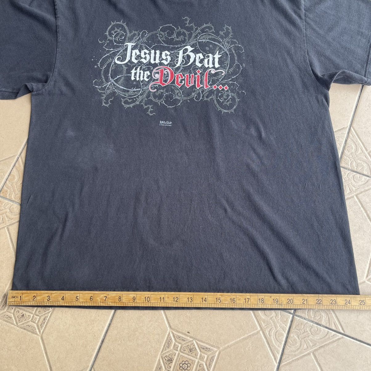 Vintage Kerusso 2009 Jesus Beat The Devil Tshirt Size US XXL / EU 58 / 5 - 14 Thumbnail