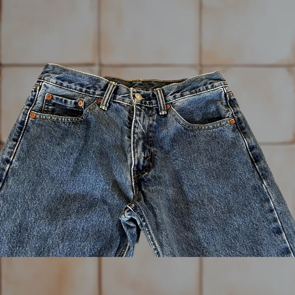Levi's Levi's 505 Jeans Mens 30x32 Regular Straight Blue Denim Medium Wash Slim Fit? (adjusted) Size US 30 / EU 46 - 1 Thumbnail