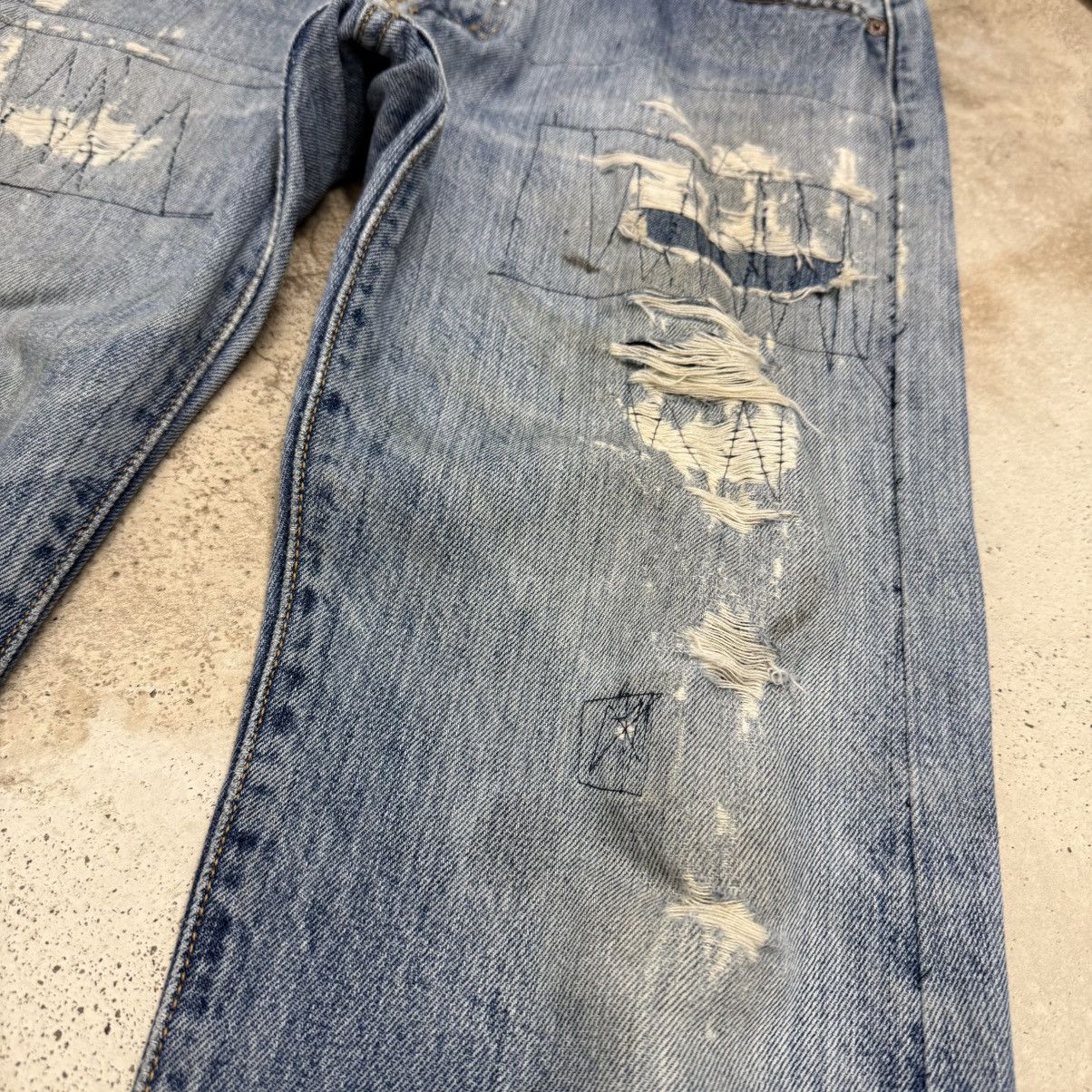 Levi's Vintage Levis 501 Repaired ZipFly Distressed Denim Pants Size US 31 - 6 Thumbnail