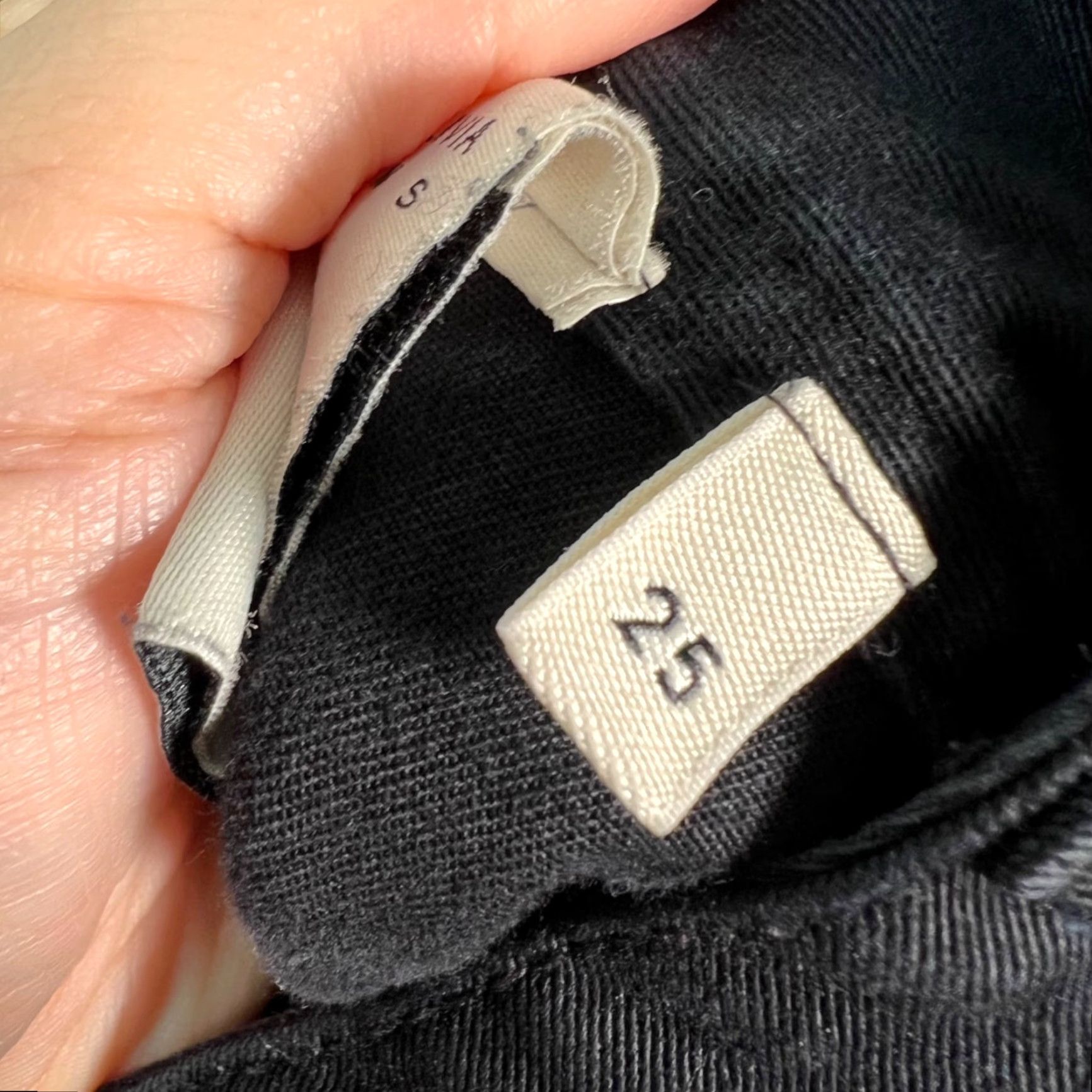 Alice + Olivia Alice + Olivia Womens Cargo Jogger Pants Black 25 Cotton Elastane Tapered High Rise Flat Front Elastic Cuff Adult Womens 90s? Size 42" / US 20 - 4 Thumbnail