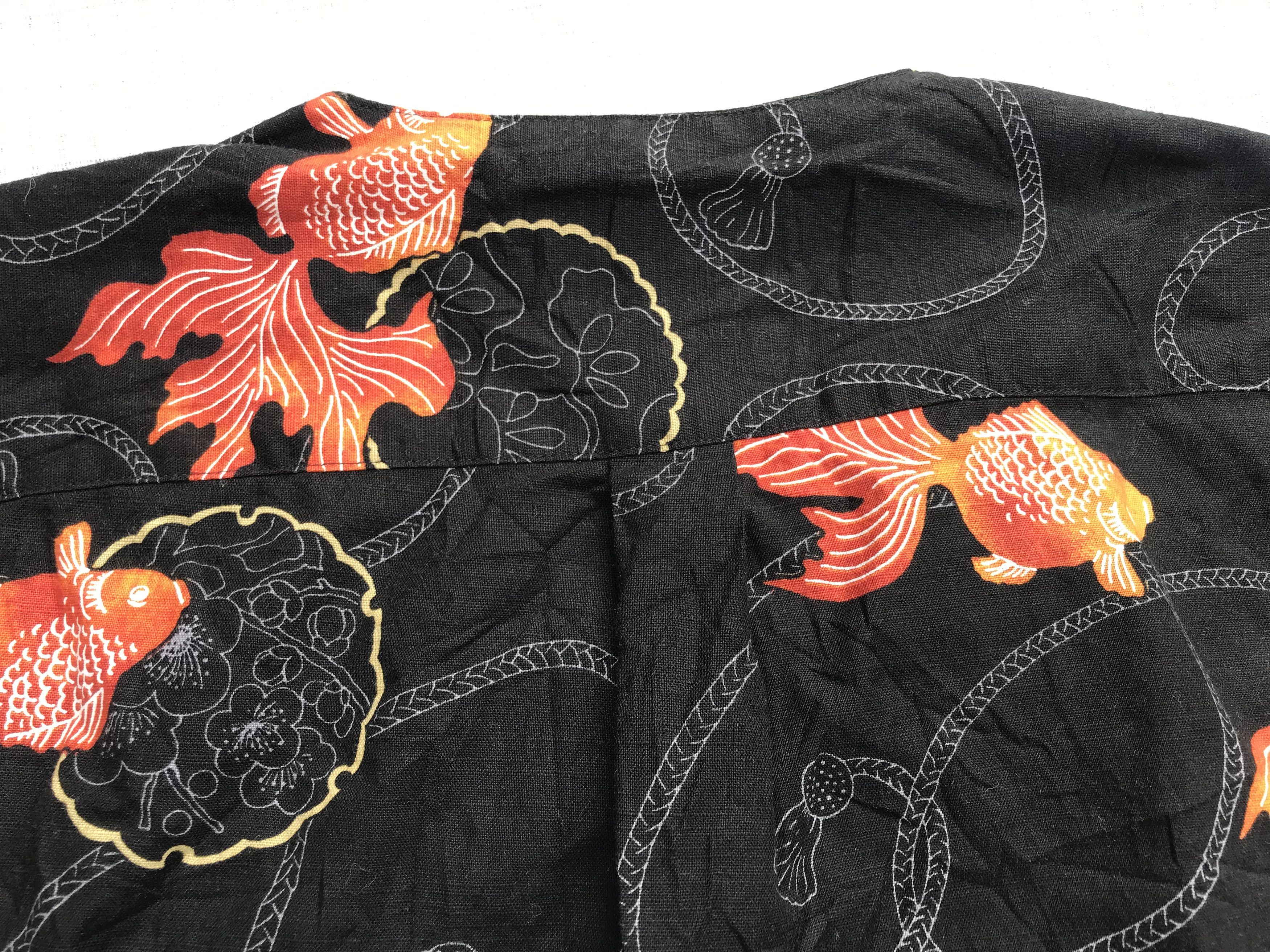 Japanese Brand (S108) Arbe Chitose Gold Fish 3/4 Sleeve Black V Neck Shirt Size US S / EU 44-46 / 1 - 8 Thumbnail