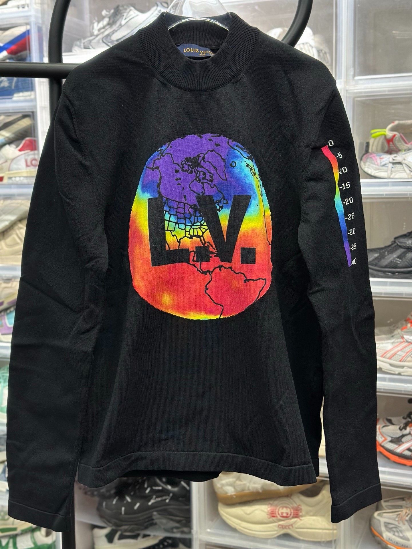 Louis Vuitton Louis Vuitton Printed Graphic Black Hoodie M Men Size US M / EU 48-50 / 2 - 1 Thumbnail
