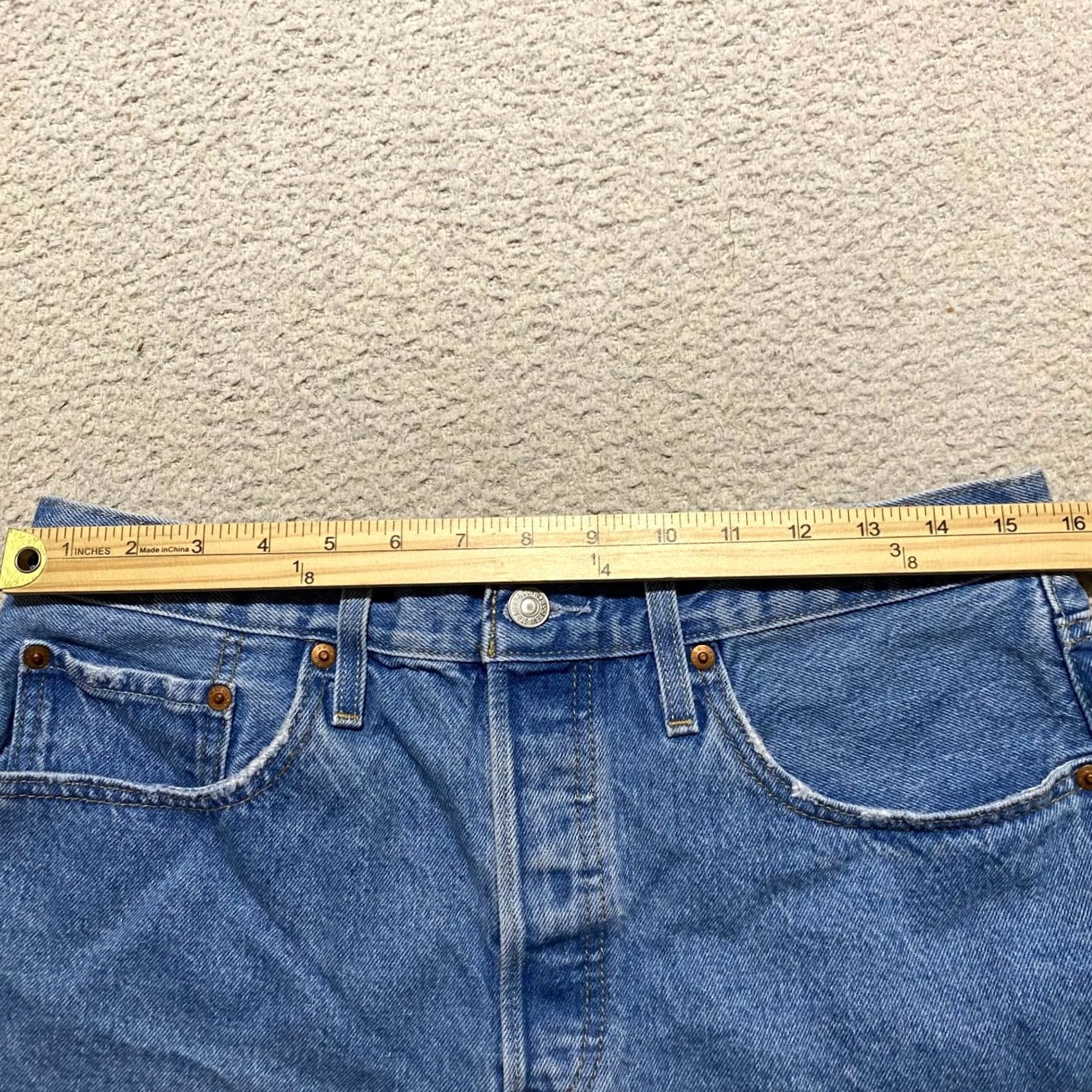 Levi's Levi's 31 Jeans Shorts Blue Denim Medium Wash Cut-Off Button Fly Regular Size 31 Womens Size 24" / US 00 / IT 34 - 7 Thumbnail