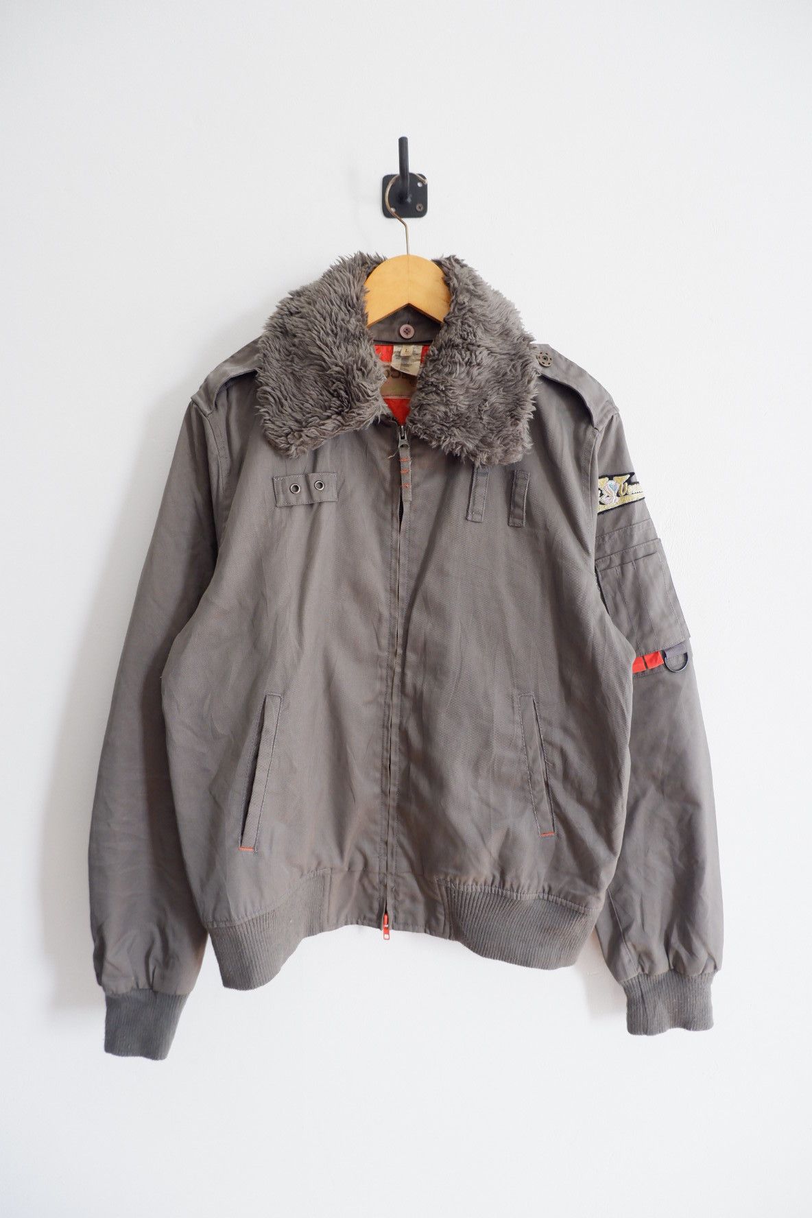 Diesel Vintage 55DSL Fur Neck Bomber Jacket Size US L / EU 52-54 / 3 - 1 Thumbnail
