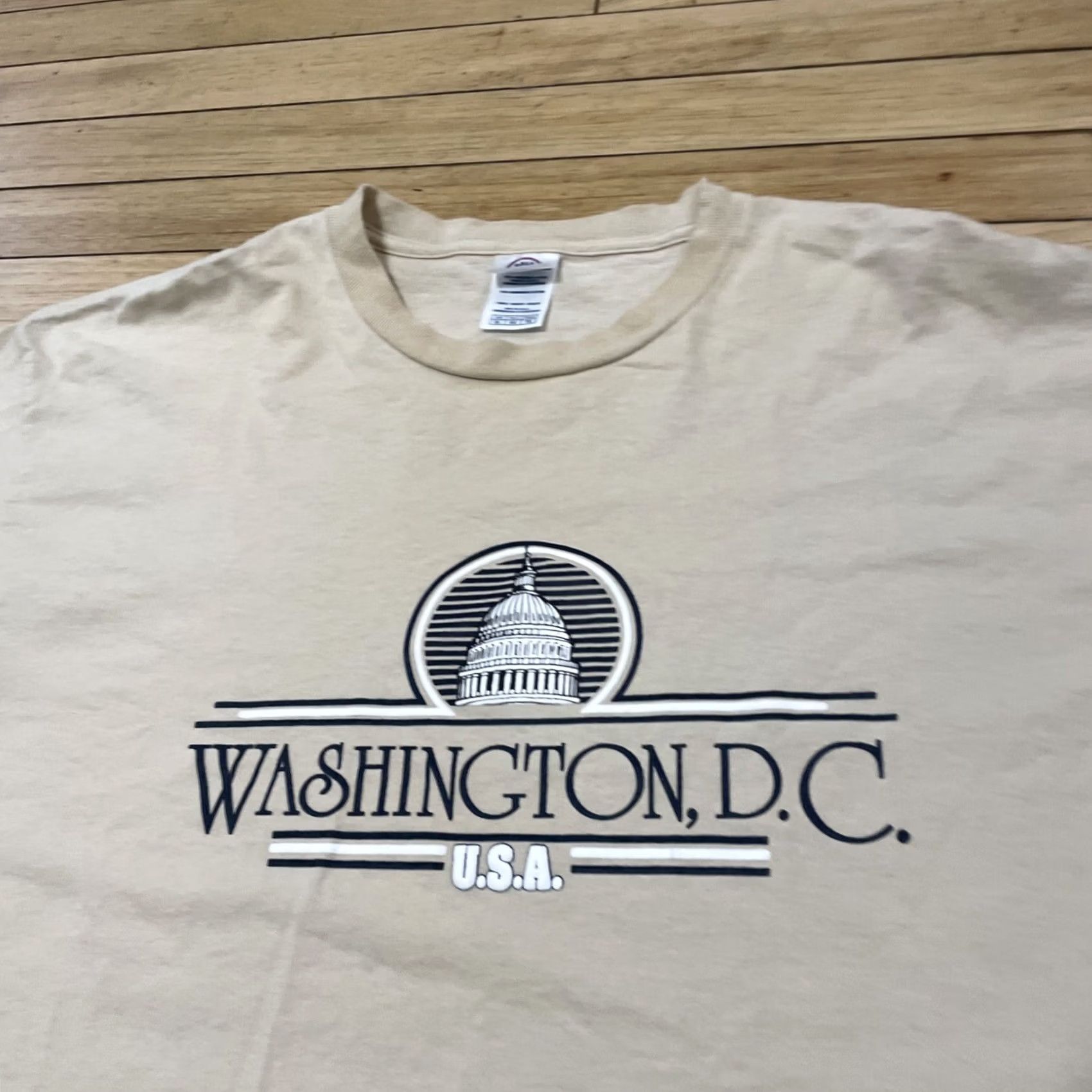 Delta VINTAGE Delta Pro Heavy Y2k Shirt Men XL Cream Washington, D.C. Graphic XL Men US Size US XL / EU 56 / 4 - 4 Thumbnail
