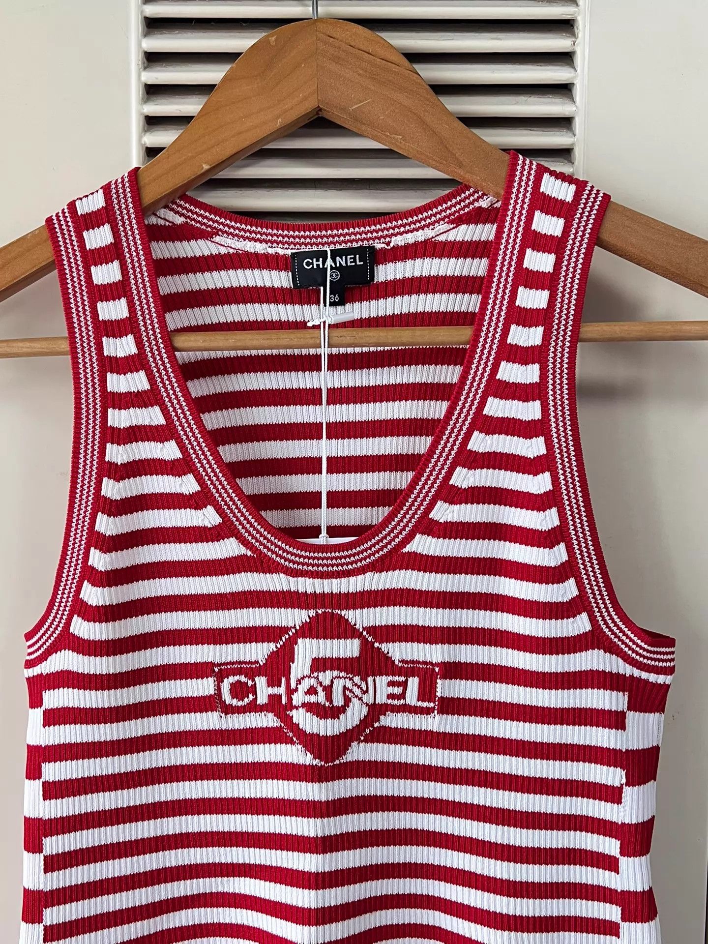 Chanel Chanel Red & White Stripe Knit Vest 36 NWT Size XS / US 0-2 / IT 36-38 - 3 Thumbnail