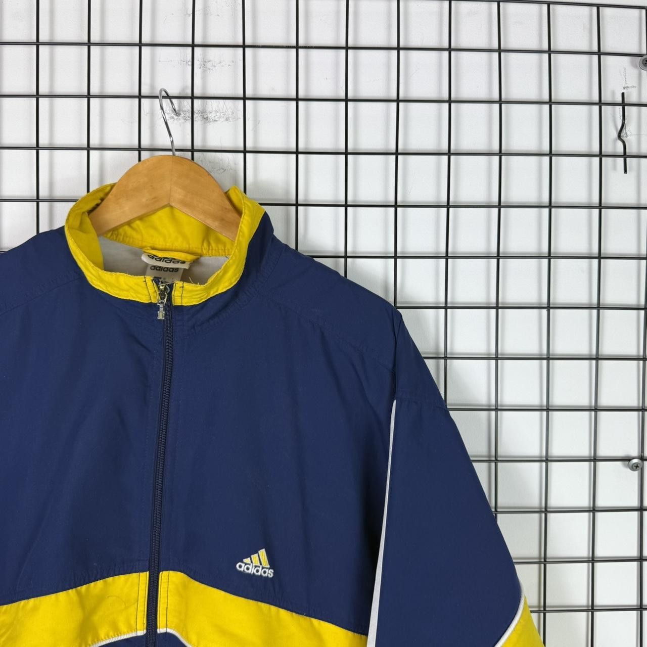 Adidas Adidas Windbreaker Vintage 90s Retro Jacket Size US L / EU 52-54 / 3 - 5 Thumbnail