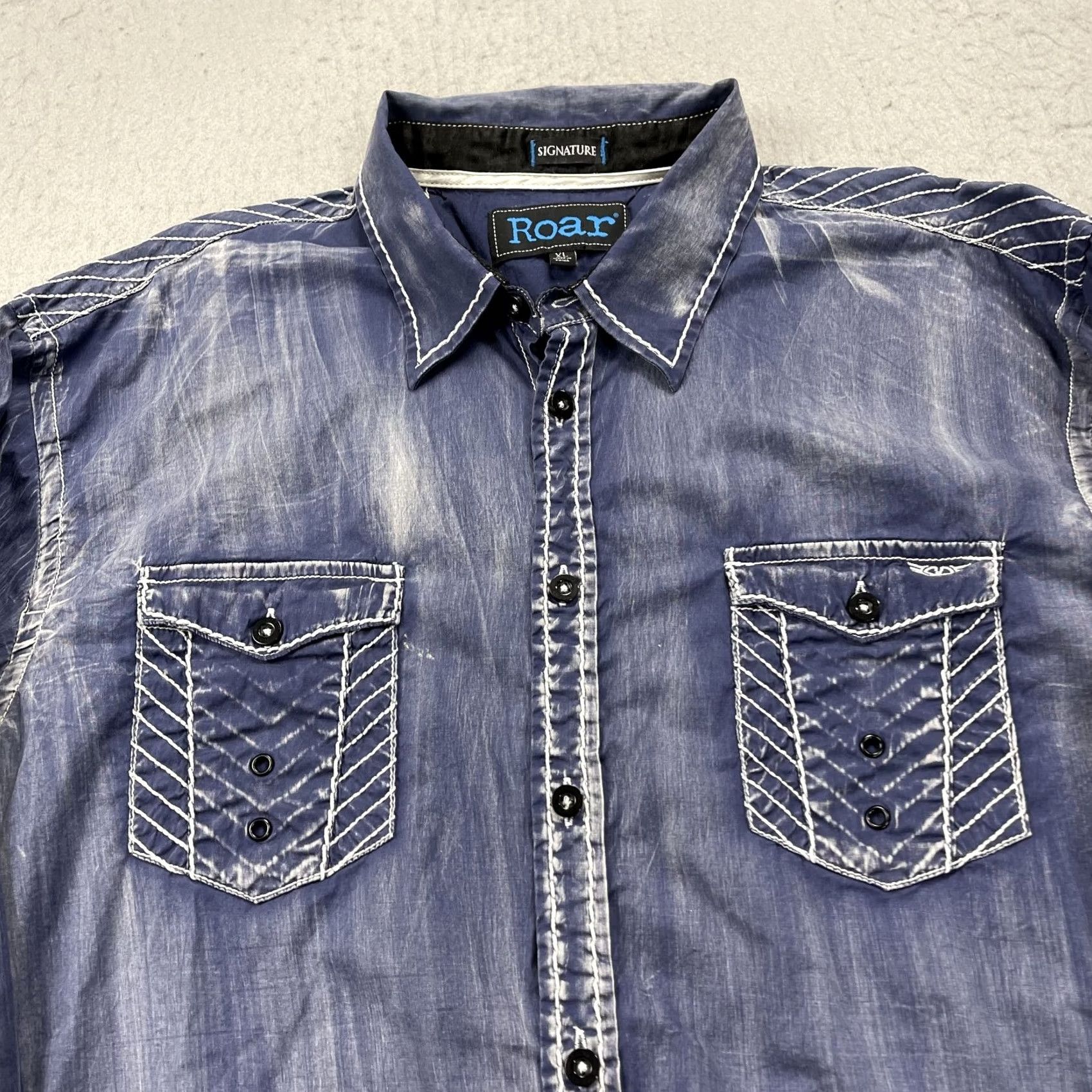 Roar Roar Shirt Mens XL Blue Embroidered Faded Distress Signature Cotton Button Y2K Size US XL / EU 56 / 4 - 2 Thumbnail