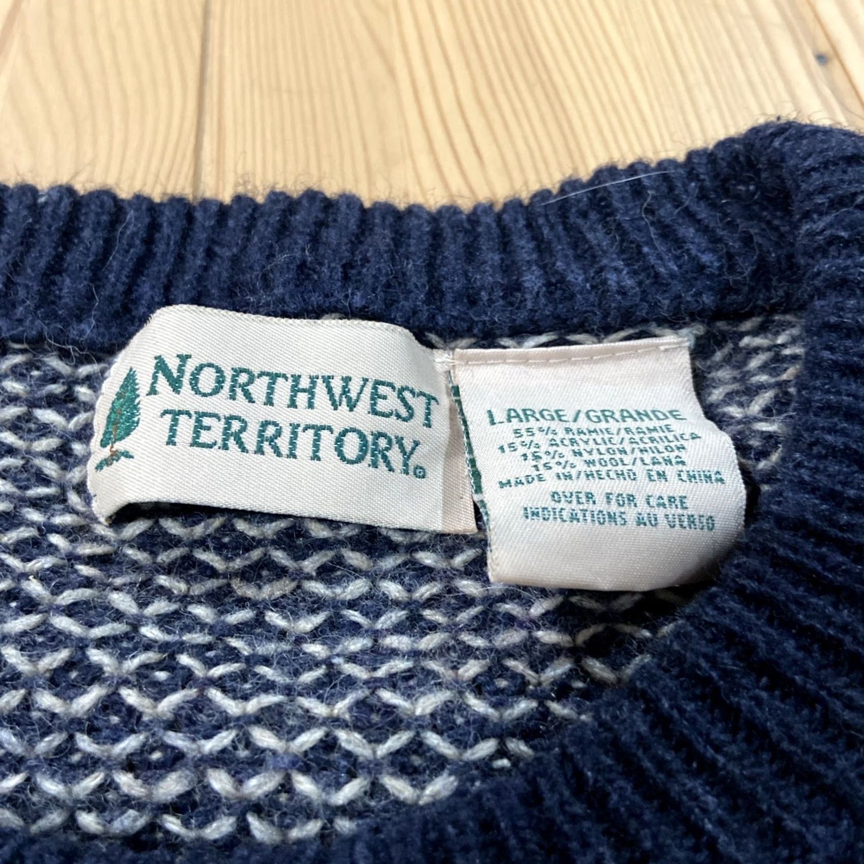 Vintage VINTAGE Northwest Territory Sweater Men Large L Blue Wool Mix 90s Knit Pullover Crew Neck Casual Size US L / EU 52-54 / 3 - 2 Thumbnail