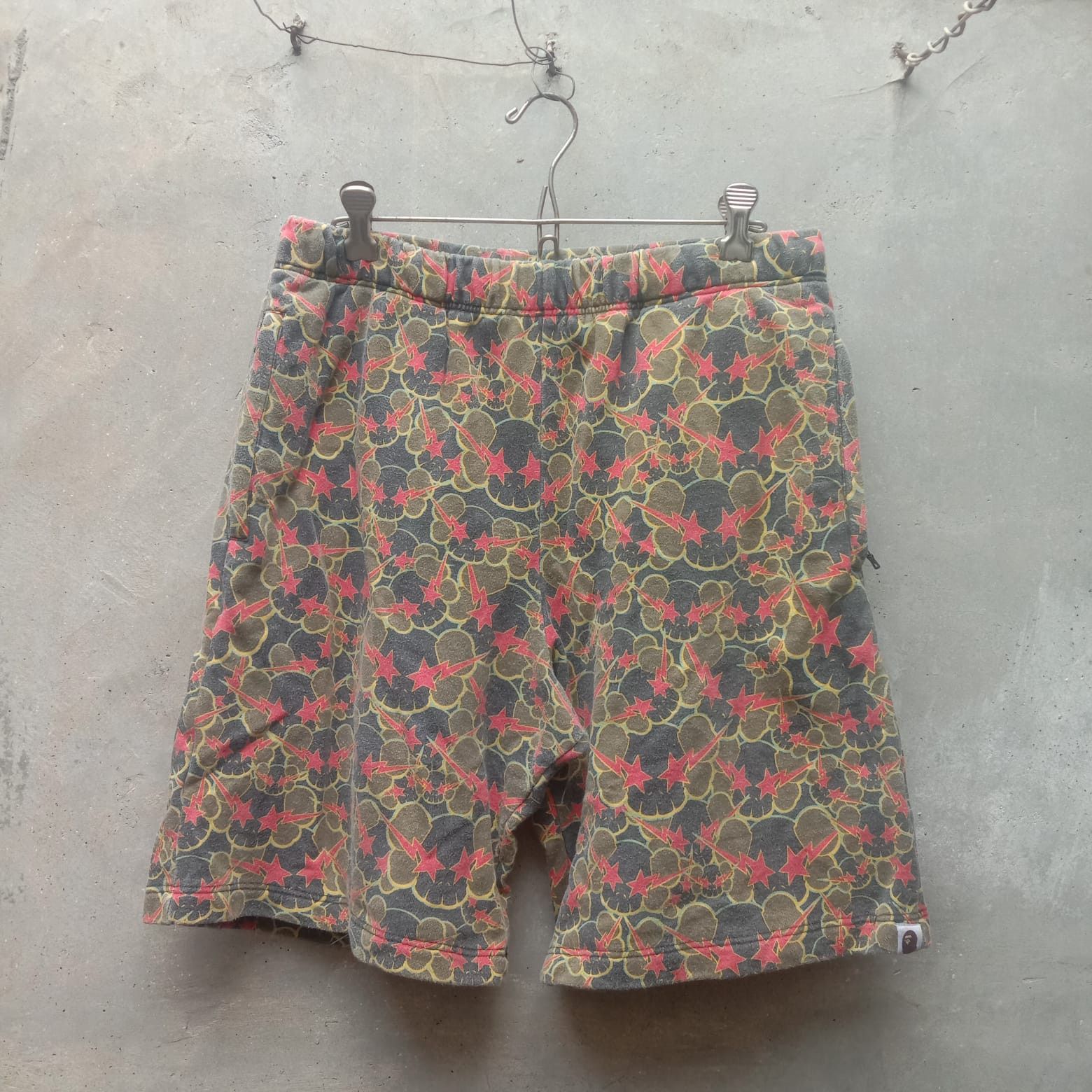 image of Bape Kaws Skullsta in Camo, Men's (Size 32)