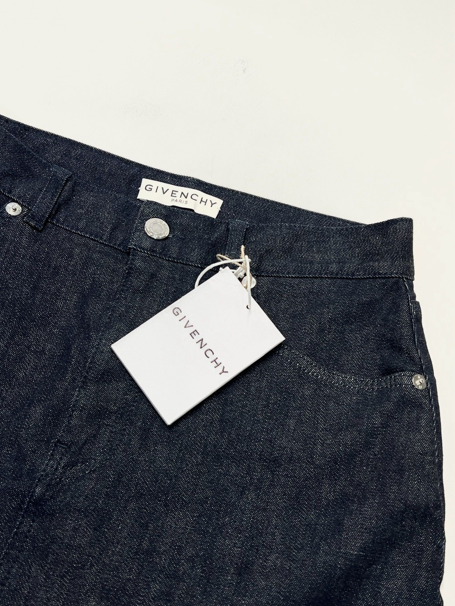 Givenchy mini skirt Givenchy Size 25" / US 0 / IT 36 - 1 Thumbnail