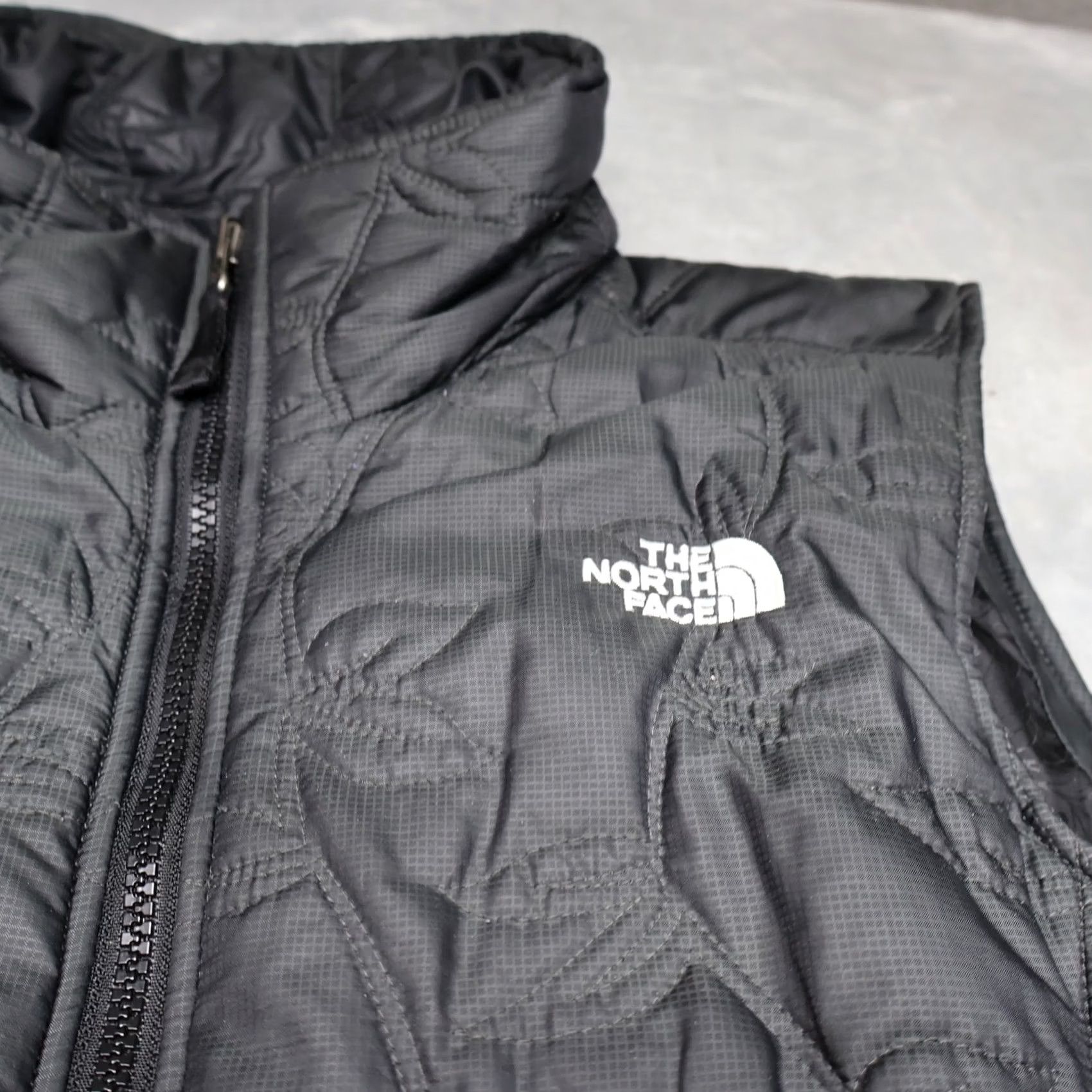 The North Face VINTAGE North Face Vest Womens Large Black Full Zip Insulated Pack Quilted Puffer LOGO Size L / US 10 / IT 46 - 3 Thumbnail