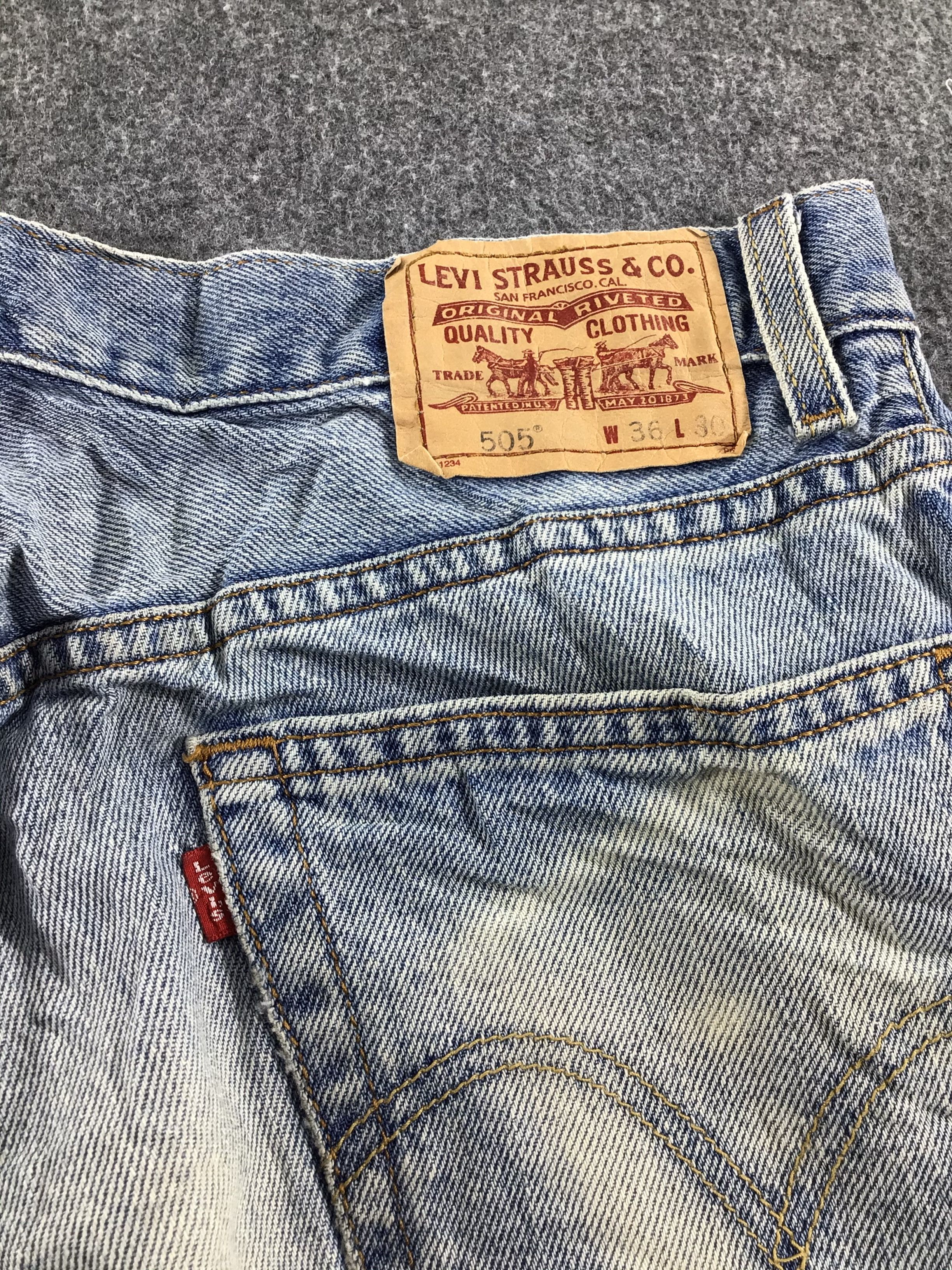 Levi's Vintage Levis 505 Jeans Light Wash -J474 Size US 35 - 5 Thumbnail