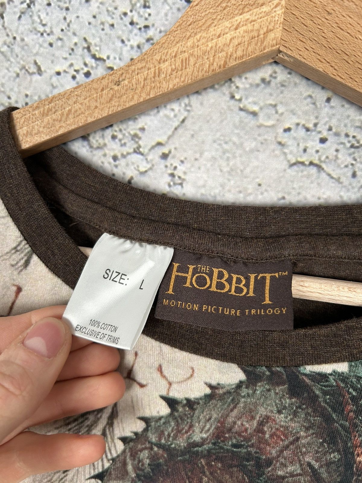 Vintage The Hobbit The Battle of The Five Armes Movie Graphic Tee Size US L / EU 52-54 / 3 - 6 Thumbnail
