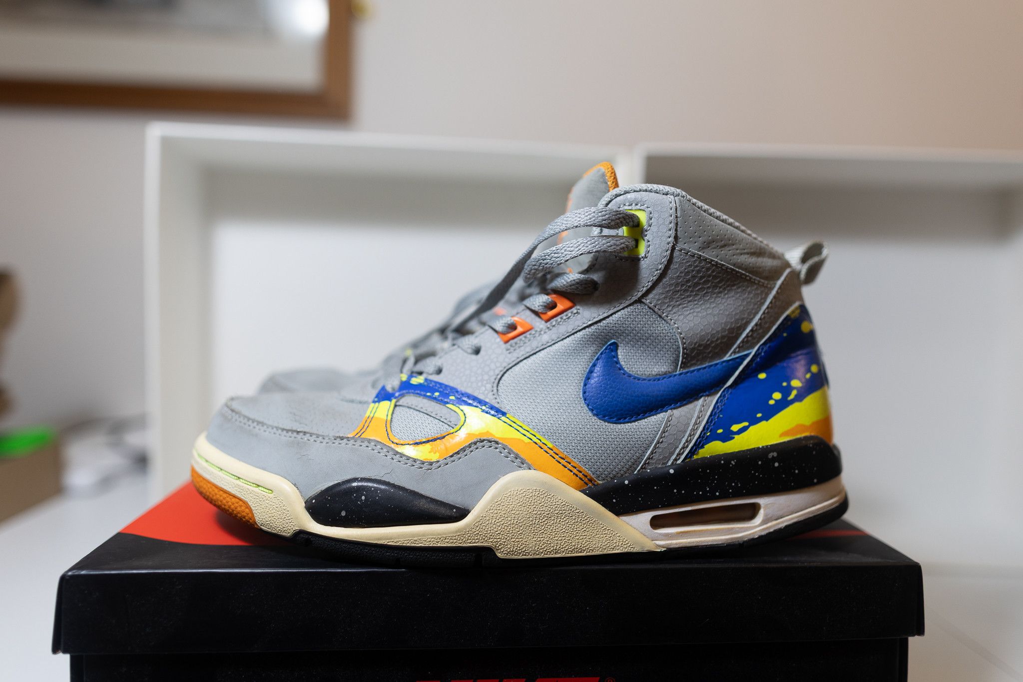 Nike Nike 2013 Air Flight Mid Trainers Size US 9 / EU 42 - 1 Thumbnail