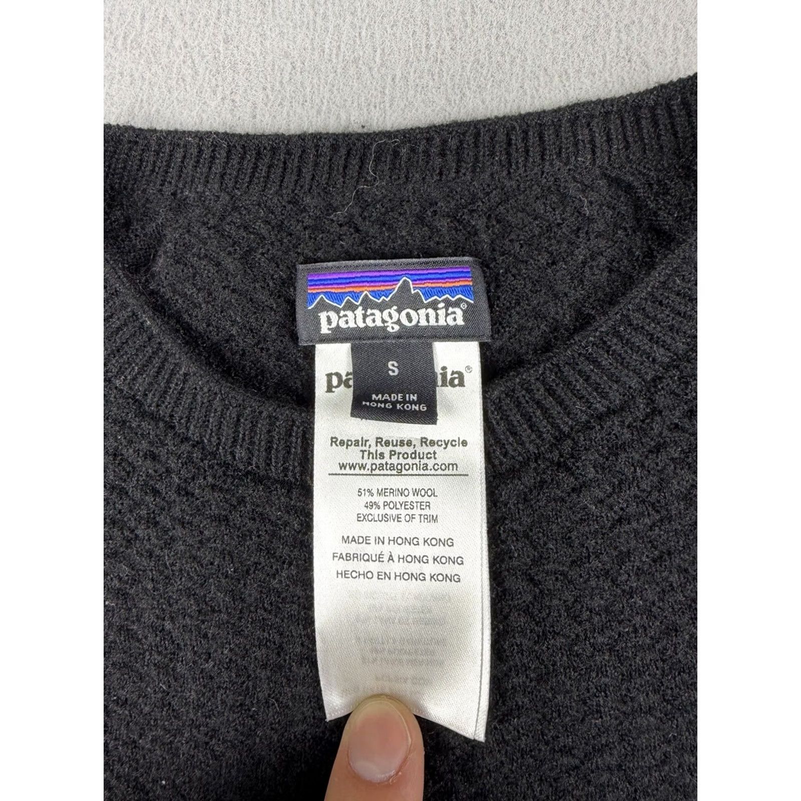 Patagonia Patagonia T-Shirt Women’s Small Black Merino Baselayer Long Sleeve Activewear Size S / US 4 / IT 40 - 3 Thumbnail