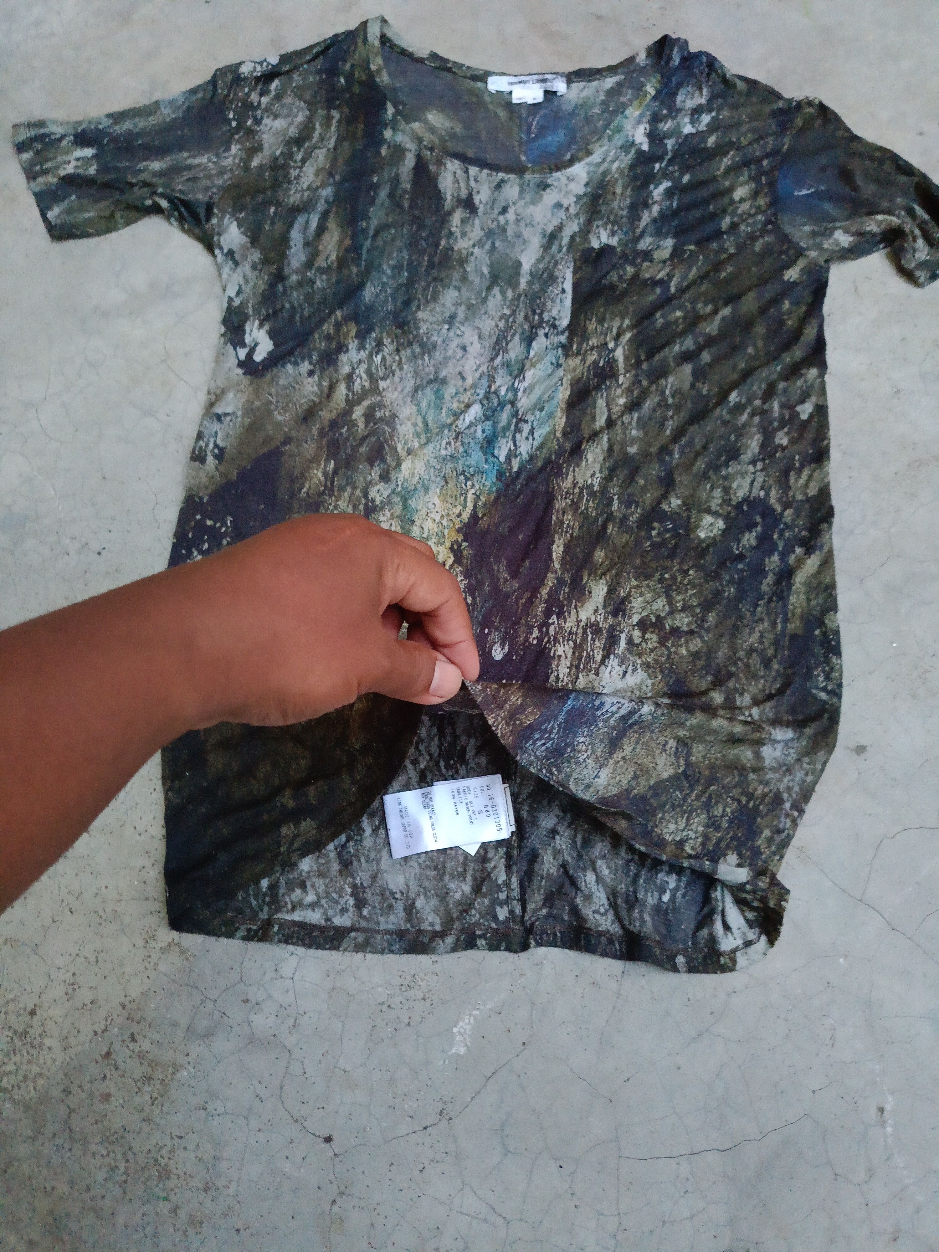 Helmut Lang HELMUT LANG FABRIC RAVEN OVERPRINT SINGLE POCKET RAYON SHIRT Size US S / EU 44-46 / 1 - 5 Thumbnail