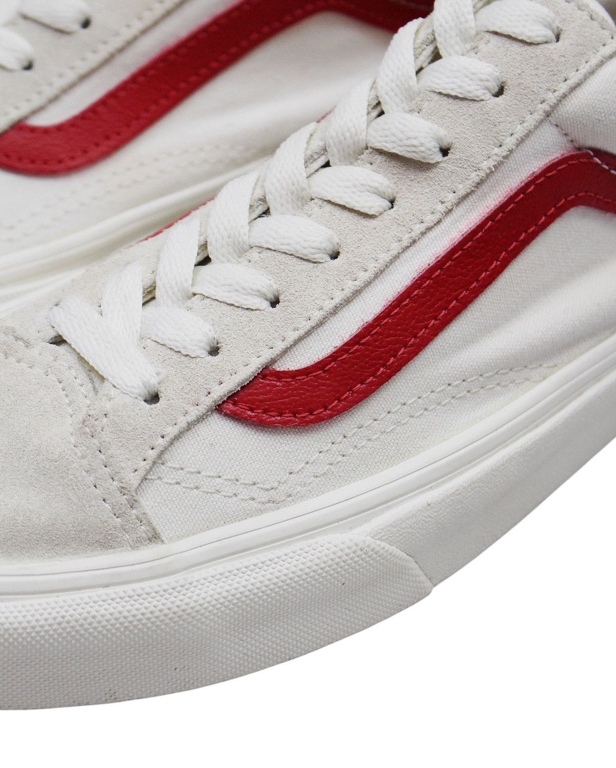 Vans VANS STYLE 36 / OLD SKOOL RED JAZZ STRIPE Size US 8 / EU 41 - 7 Thumbnail
