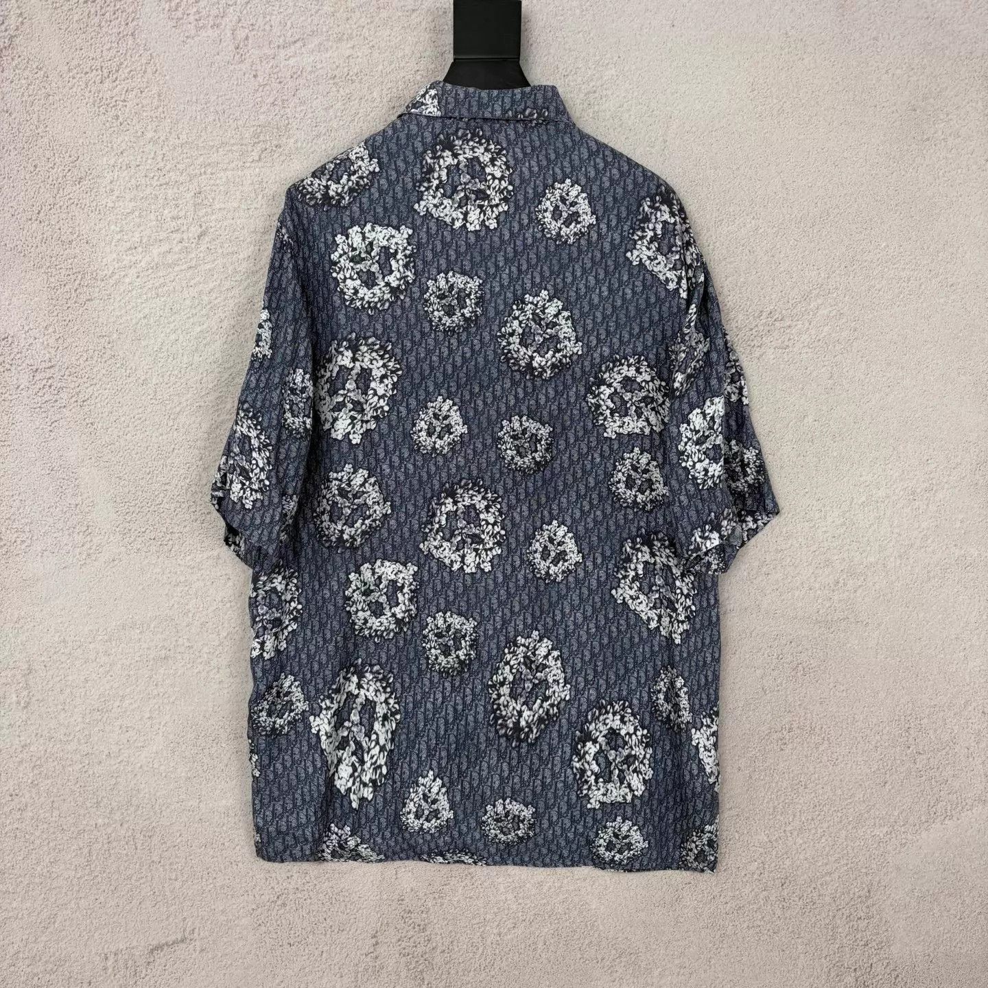 Dior DIOR × Denim Tears FW23 Logo Print SS Shirt Men's Blue 41 Size US XL / EU 56 / 4 - 2 Thumbnail