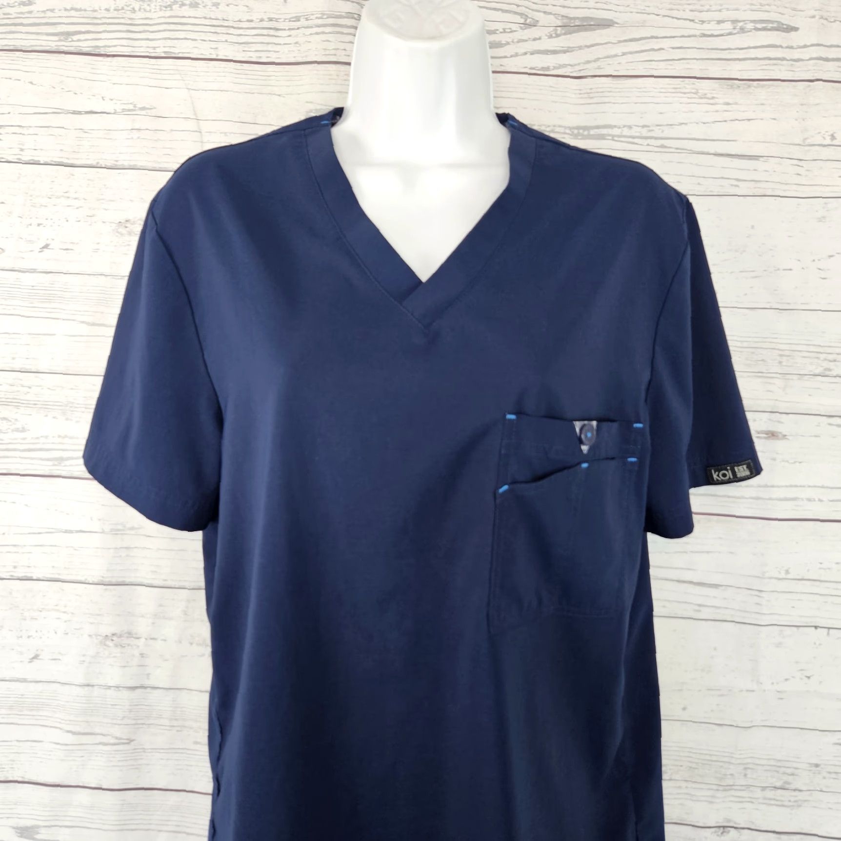 Koio **Koi Basics Women's Solid Blue Short Sleeve Scrub Top Size Small** User: Koi Basics Women's Solid Blue Short Sleeve Scrub Top Size Small Size S / US 4 / IT 40 - 2 Thumbnail