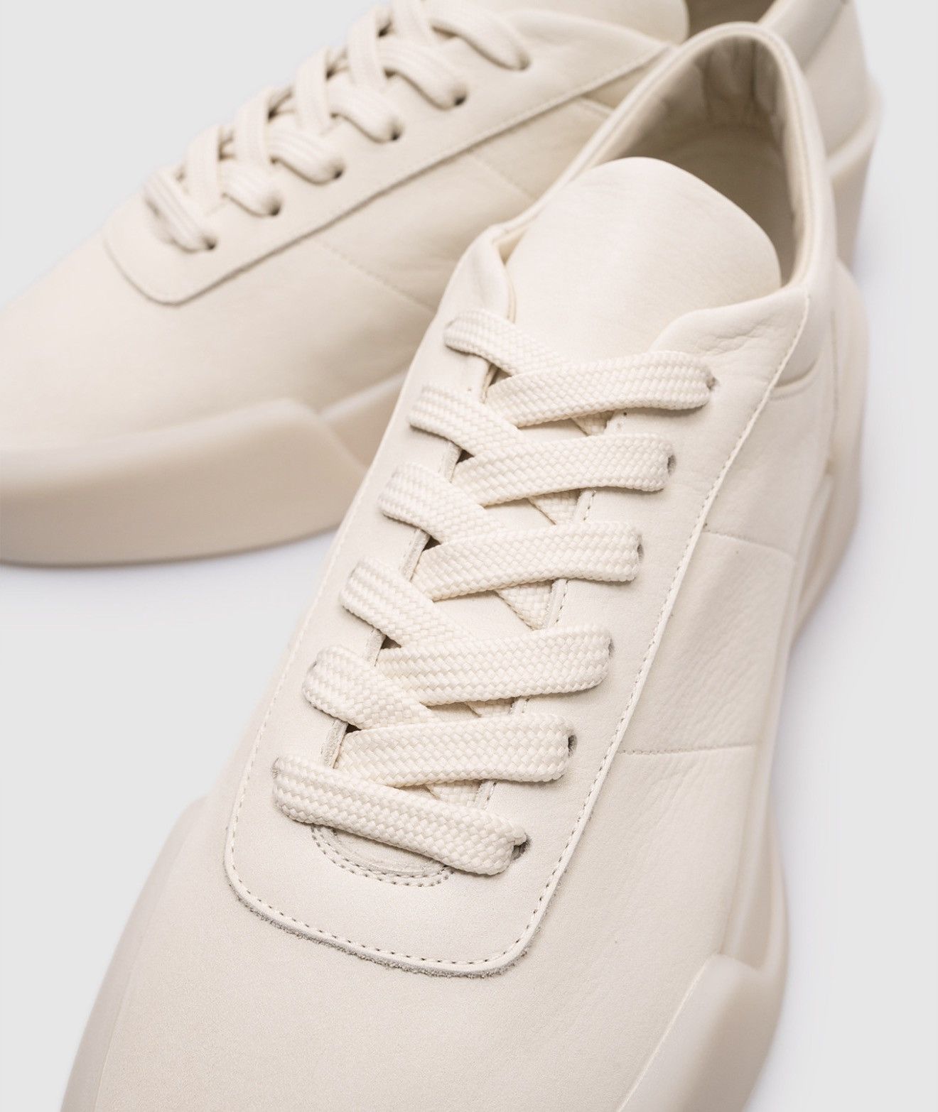 Fear of God Fear of God Aerobic Low Nubuck Sneakers Size US 9 / EU 42 - 5 Thumbnail