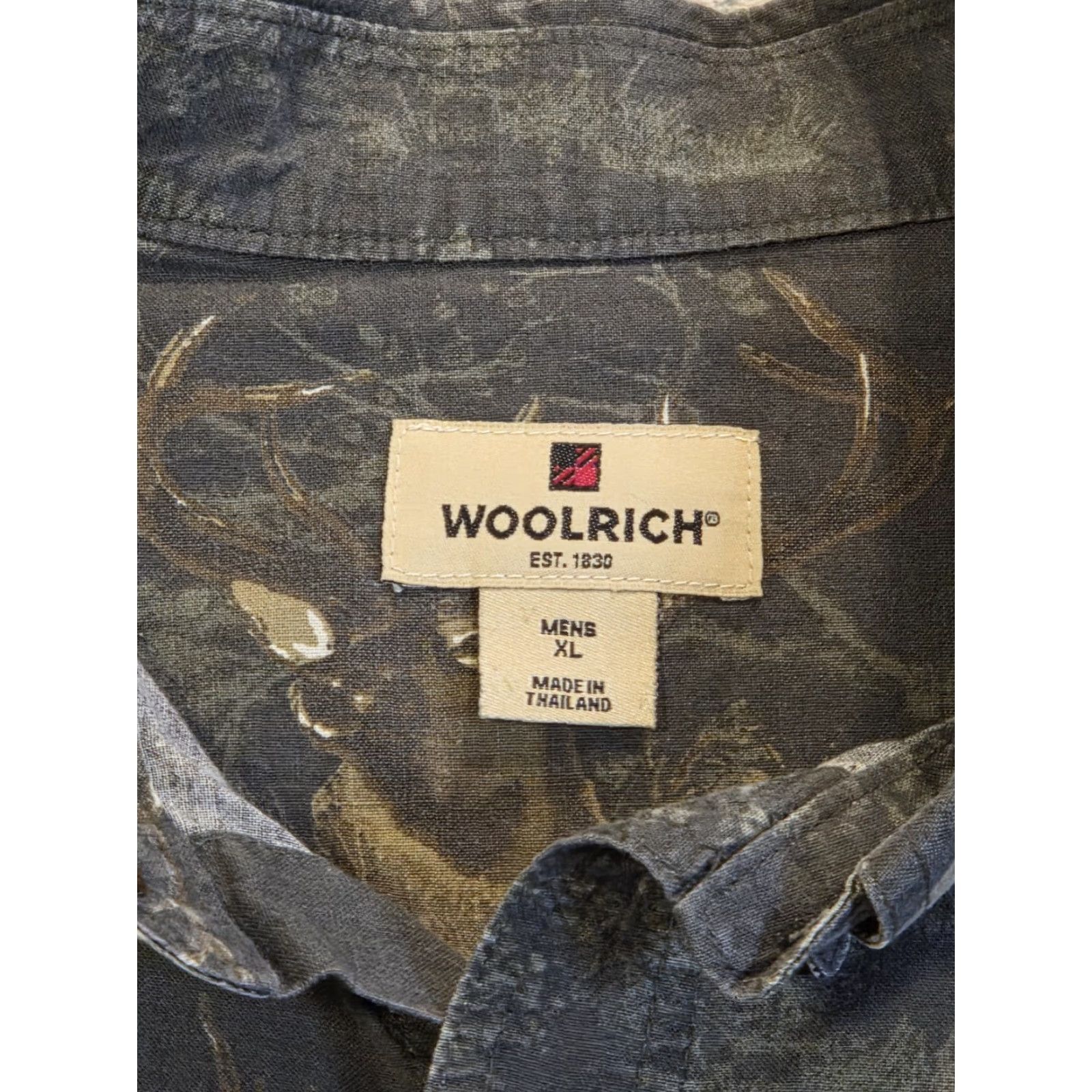 Vintage VINTAGE Woolrich Shirt Button-Up Elk AOP Graphite Long Sleeve Men's XL Gray Cotton Woolen 90s Outdoor Animals Pockets All Seasons Easy Care Size US XL / EU 56 / 4 - 7 Thumbnail