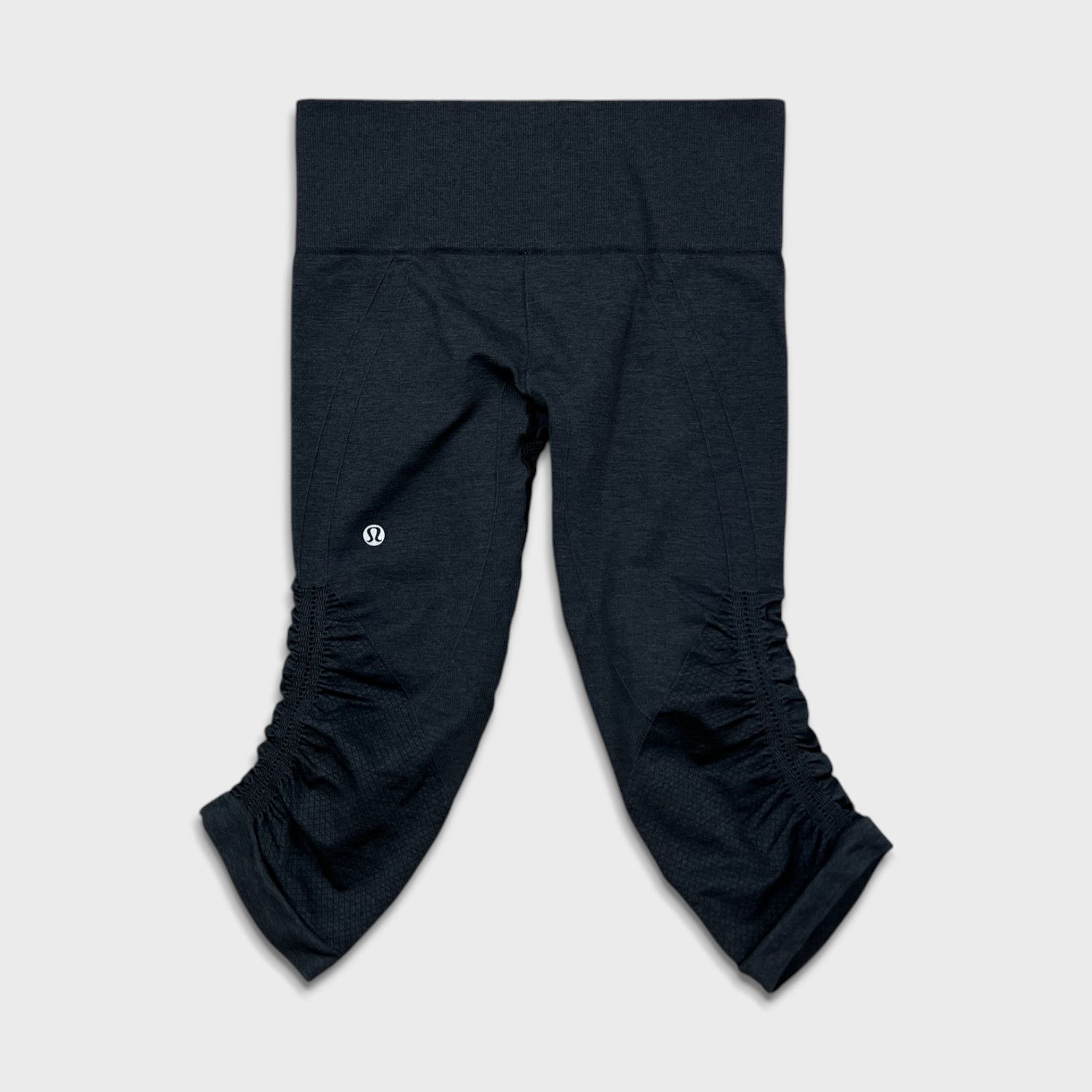 Lululemon Lululemon In The Flow Crop II Athletic Yoga Tight Leggings Size 24" / US 00 / IT 34 - 1 Thumbnail
