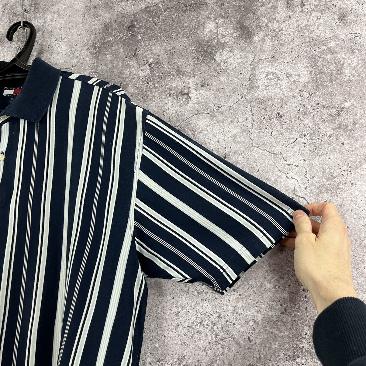 Tommy Hilfiger × Vintage Tommy Hilfiger Polo Tee Oversized Vintage Striped Size L Size US L / EU 52-54 / 3 - 4 Thumbnail