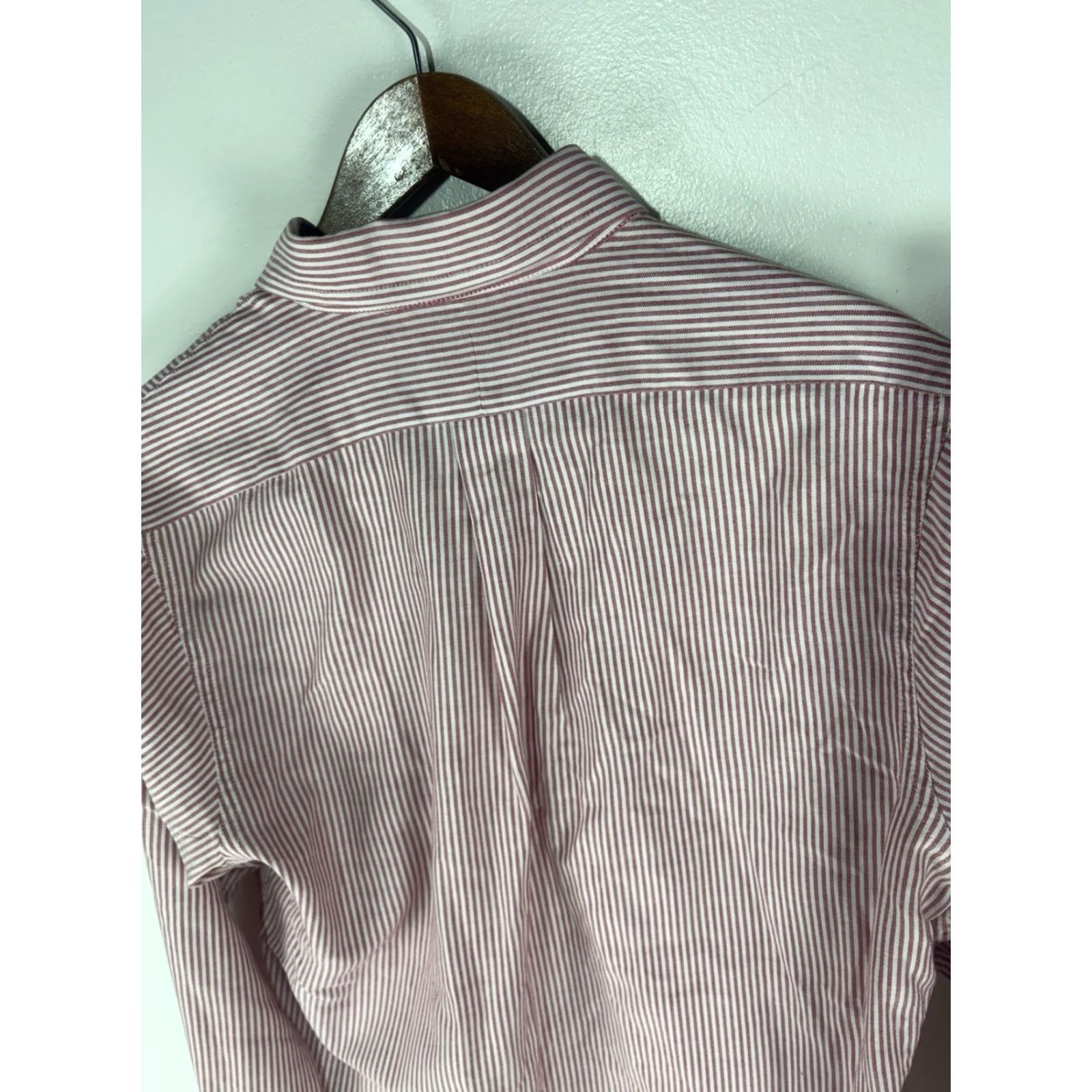 Vintage Vintage Knights Of Round Table Red/Wht Striped Button Up Men’s Size 15.5 Size US M / EU 48-50 / 2 - 6 Thumbnail