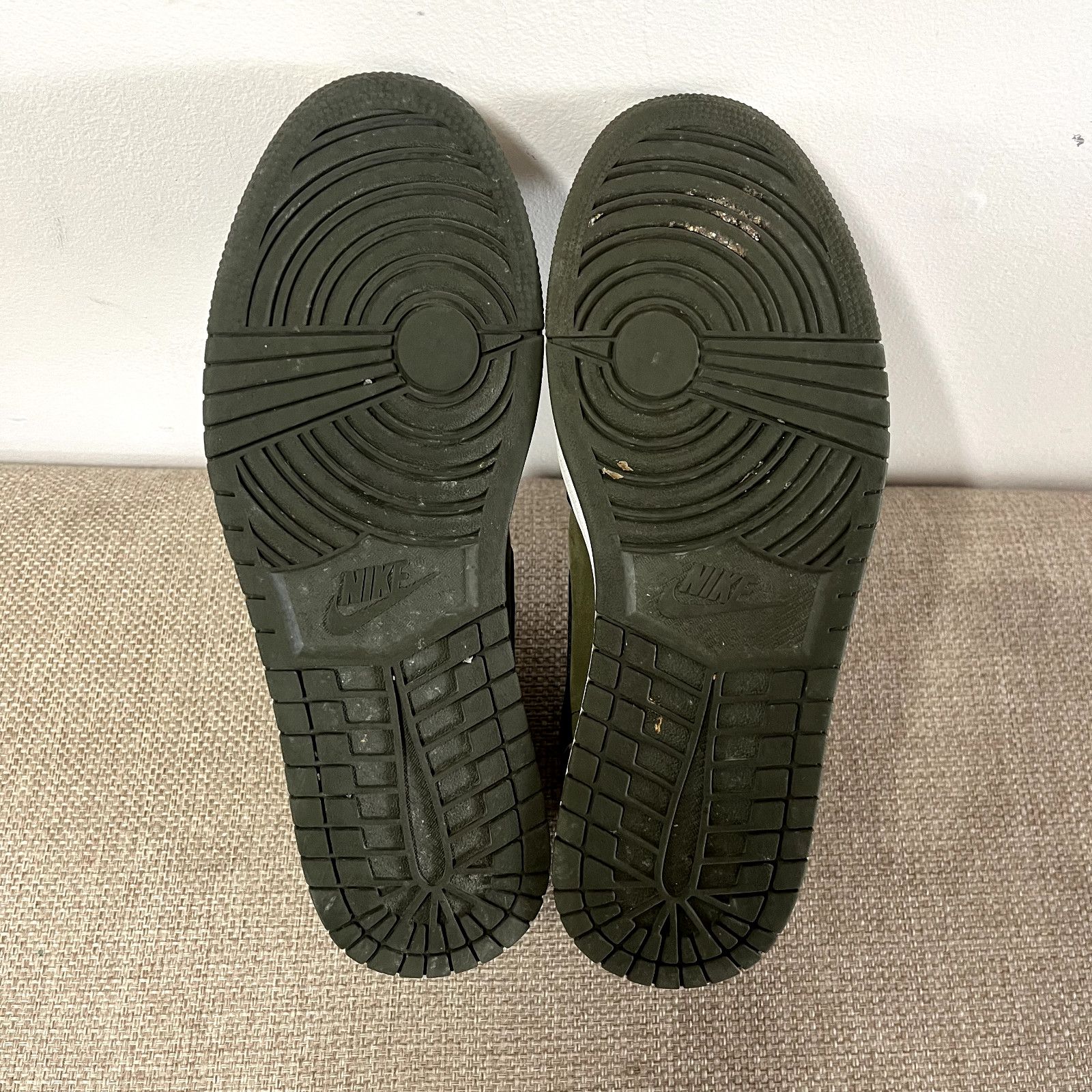 Jordan Brand Air Jordan 1 Mid Olive Canvas Size 11M/ Preowned No Box i Size US 11 / EU 44 - 8 Thumbnail