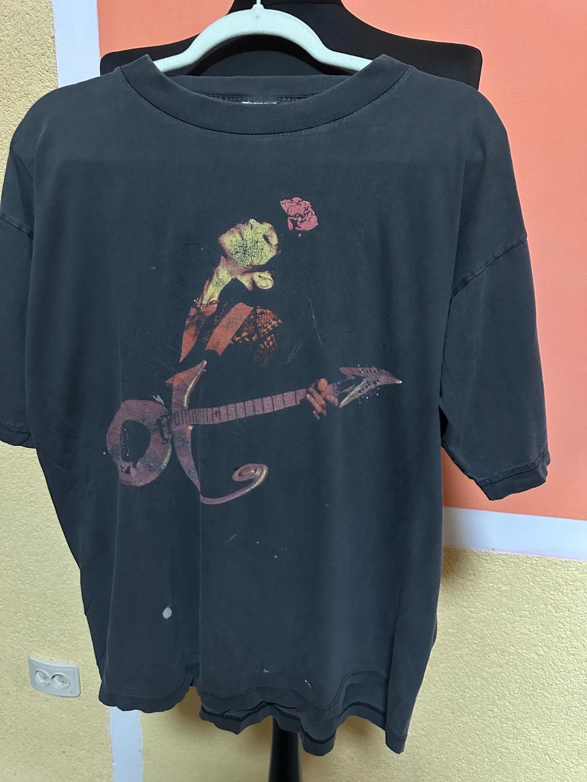 Band Tees RARE VINTAGE PRINCE 1995 WASHED TEE Sz Large Size US L / EU 52-54 / 3 - 3 Thumbnail