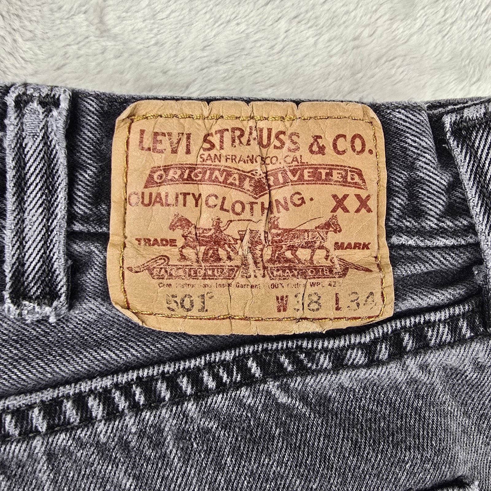 Levi's Levis 501 Jeans Mens 38x34 (Fits 34x30) Black Distressed Y2K Size US 34 / EU 50 - 12 Thumbnail