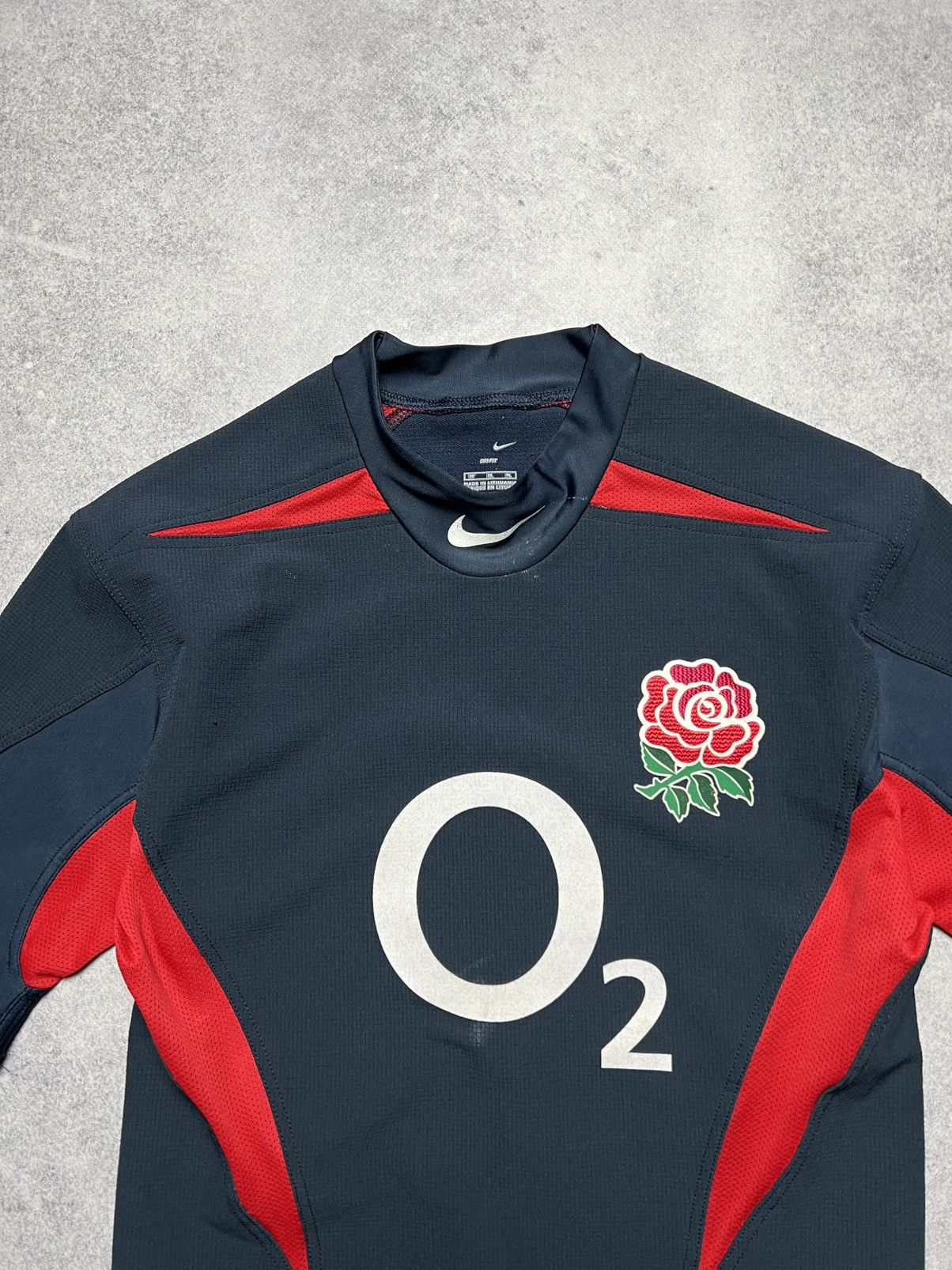 Nike Vintage Nike 2005 Rugby England O2 Retro Jersey Size US M / EU 48-50 / 2 - 4 Thumbnail