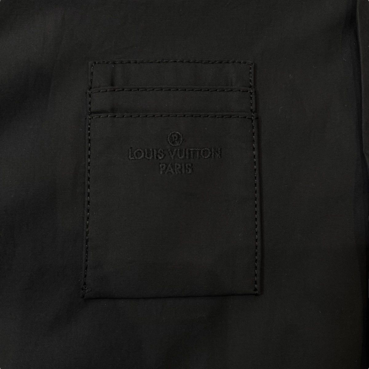 Louis Vuitton LOUIS VUITTON 2019AW ×Virgil Abloh Multi-Pocket Shirt Size US M / EU 48-50 / 2 - 5 Thumbnail
