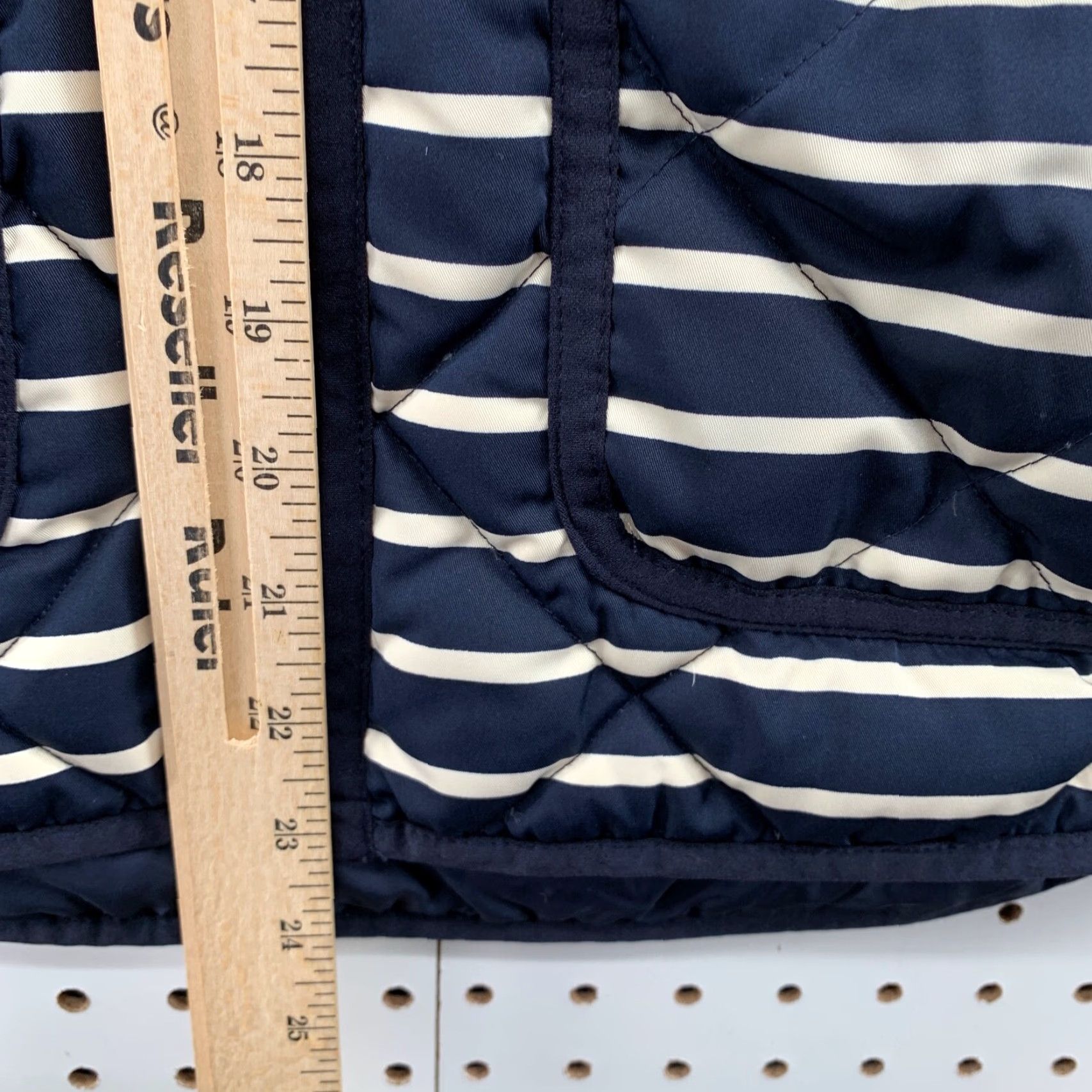 J.Crew JCrew Down Vest Puffer Jacket Women Small Blue Striped Sleeveless 18.5x24 Zip Pockets Casual Fall Winter - Mens Womens Size S / US 4 / IT 40 - 7 Thumbnail