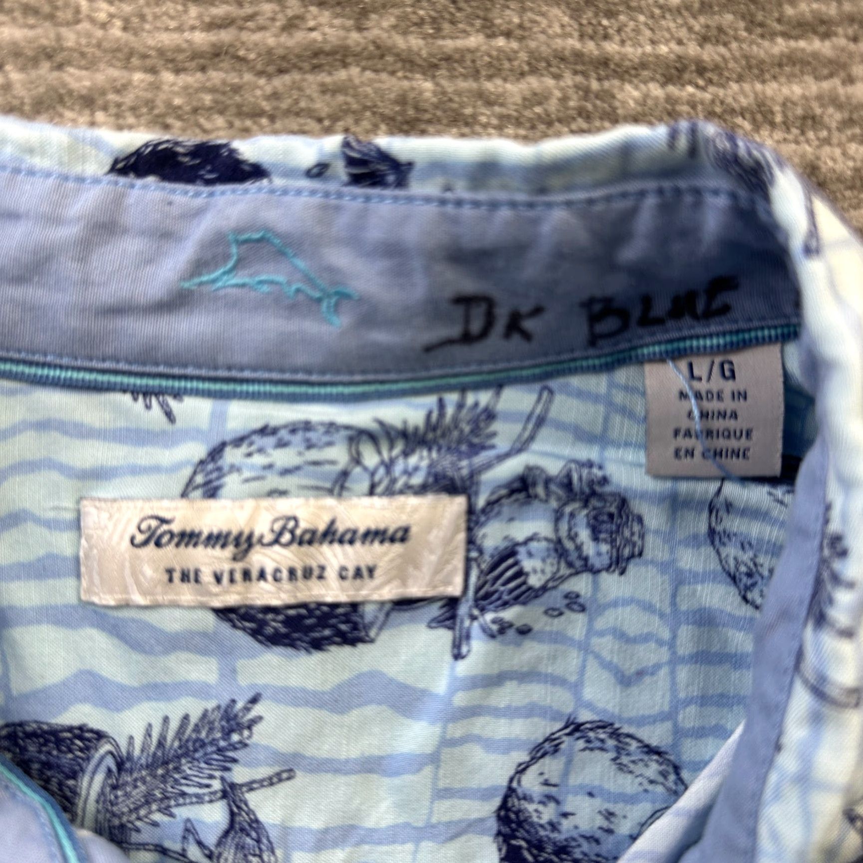 Tommy Bahama Tommy Bahama Coast Shirt Mens Large Blue Veracruz Cay Camp Viscose Pineapple Floral Short Sleeve Button-Up Size US L / EU 52-54 / 3 - 4 Thumbnail