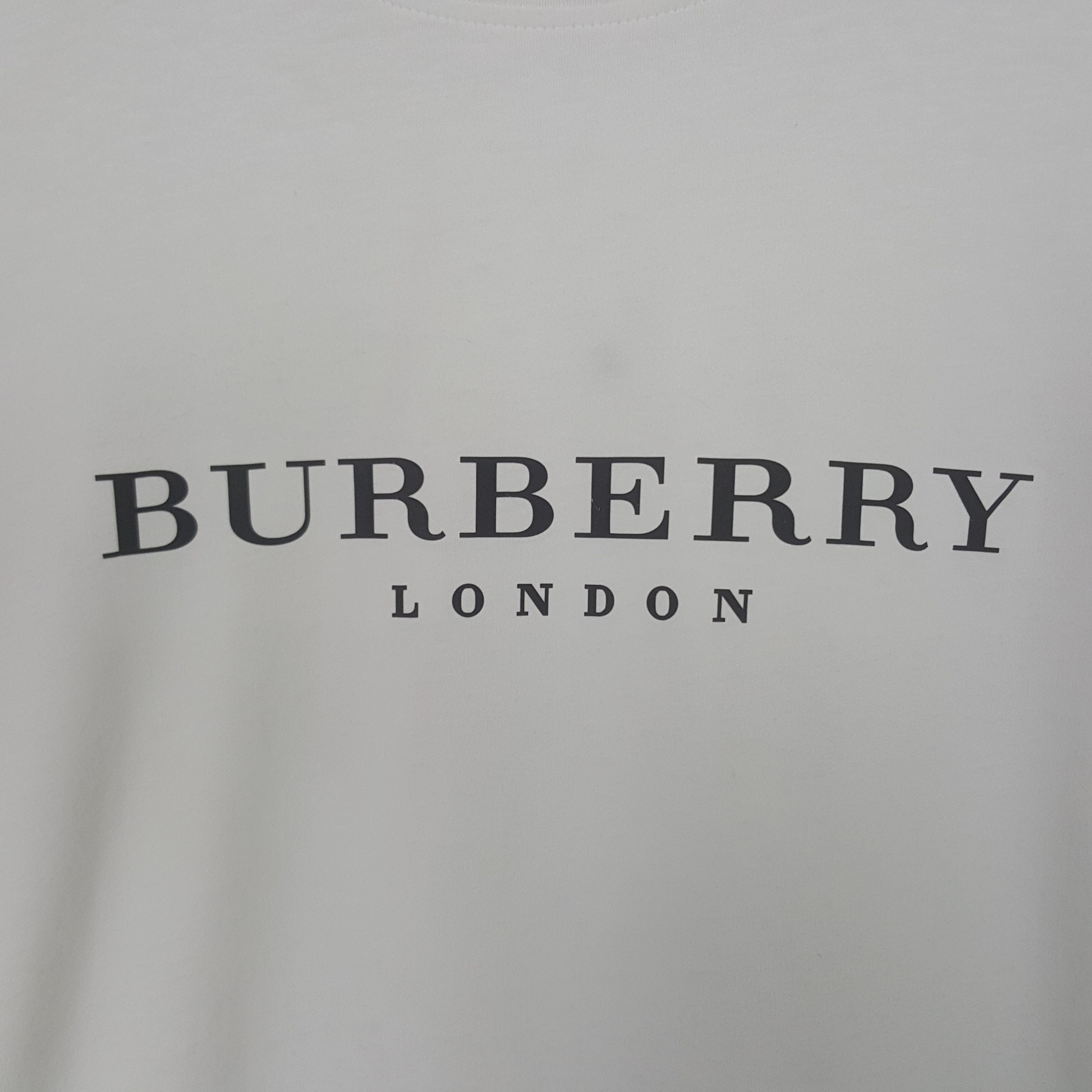 Burberry Burberry London Custom Spell Out Nova Check Patch Tshirt Size US M / EU 48-50 / 2 - 2 Thumbnail