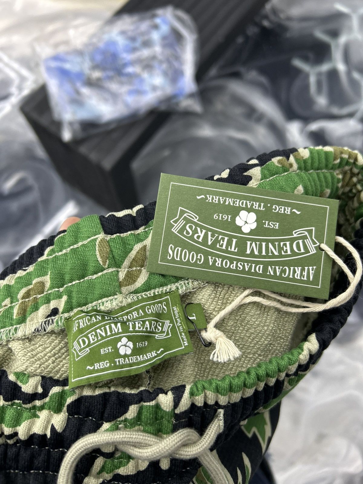 DENIM TEARS Denim Tears Green Tiger Camo Cotton Wreath Sweatpants Size L Size US 34 / EU 50 - 11 Thumbnail
