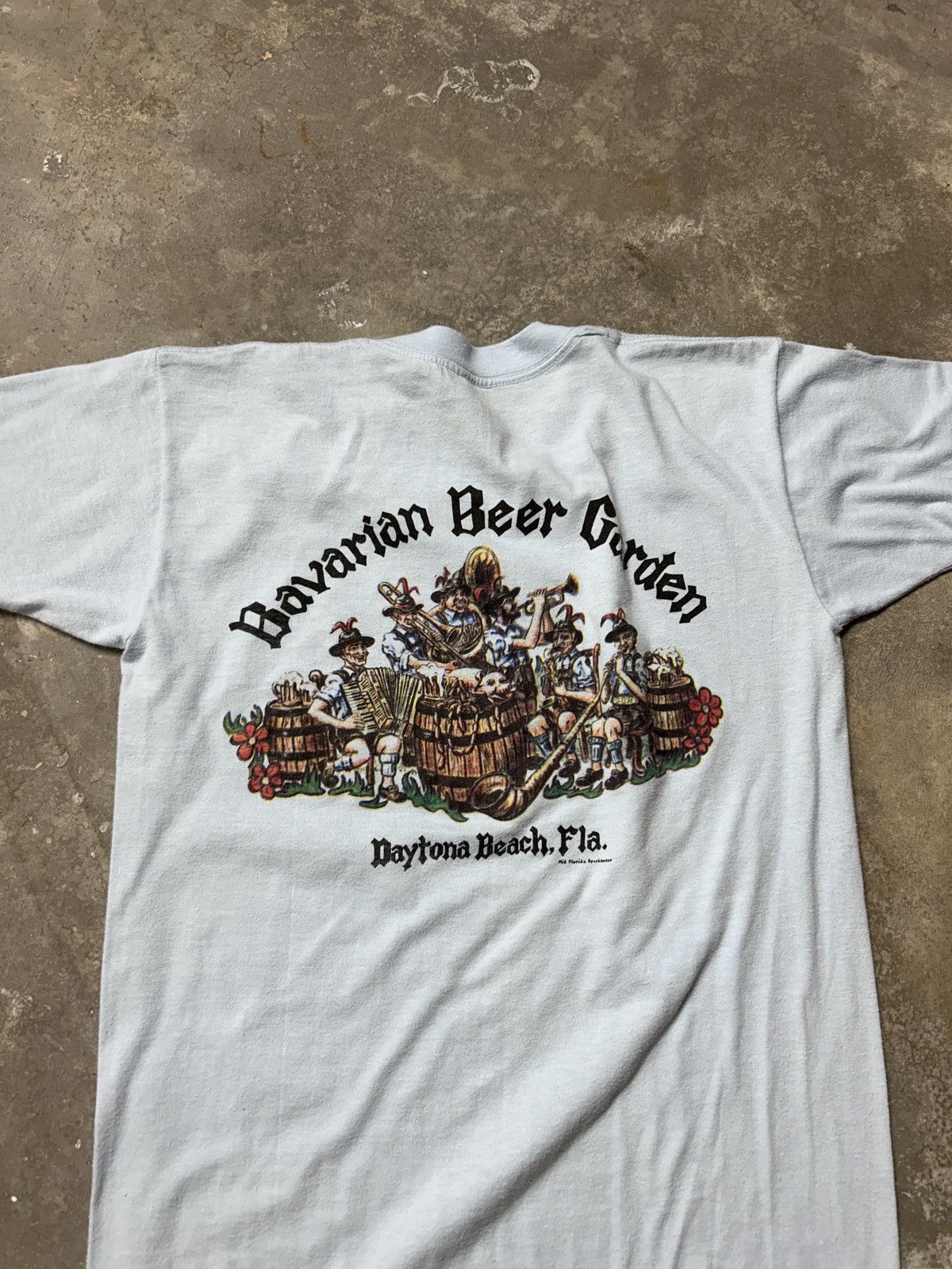 Vintage Vintage 80’s Bavarian Beer Garden Picture Graphic T-Shirt Size US S / EU 44-46 / 1 - 3 Thumbnail
