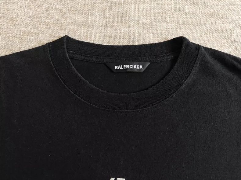 Balenciaga Balenciaga Short - sleeved t - shirt Size US XS / EU 42 / 0 - 2 Thumbnail