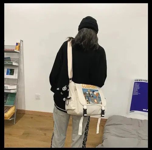 VIBE Fashion y2k cartoon graphic shoulder messenger bag vintage Size ONE SIZE - 3 Thumbnail