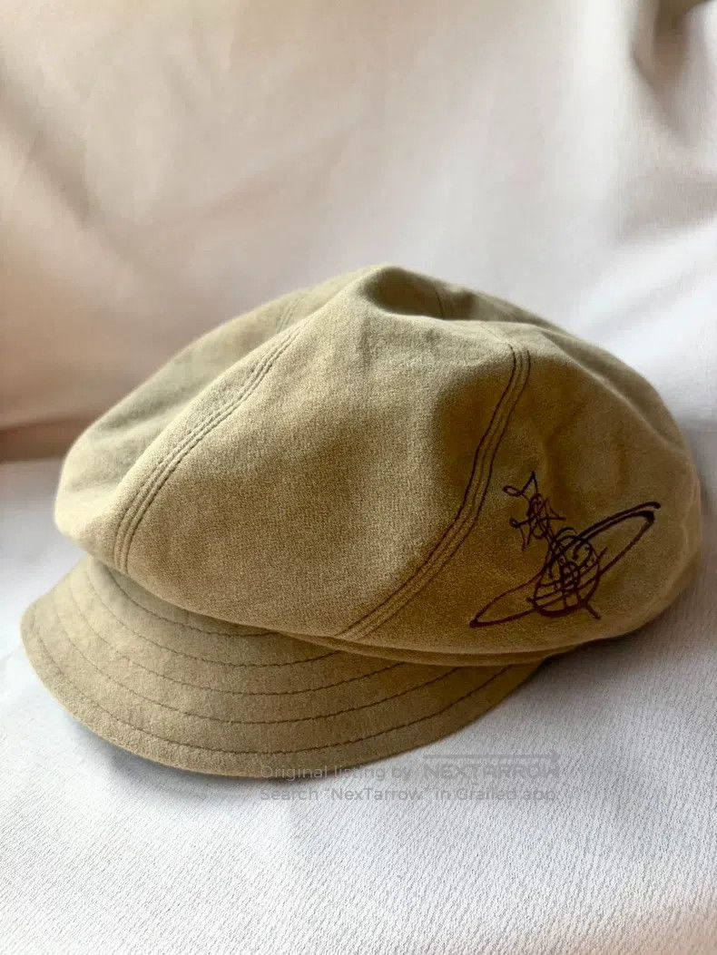 Vivienne Westwood Vivienne Westwood Beige Saturn graffiti octagonal newsboy Size ONE SIZE - 2 Thumbnail
