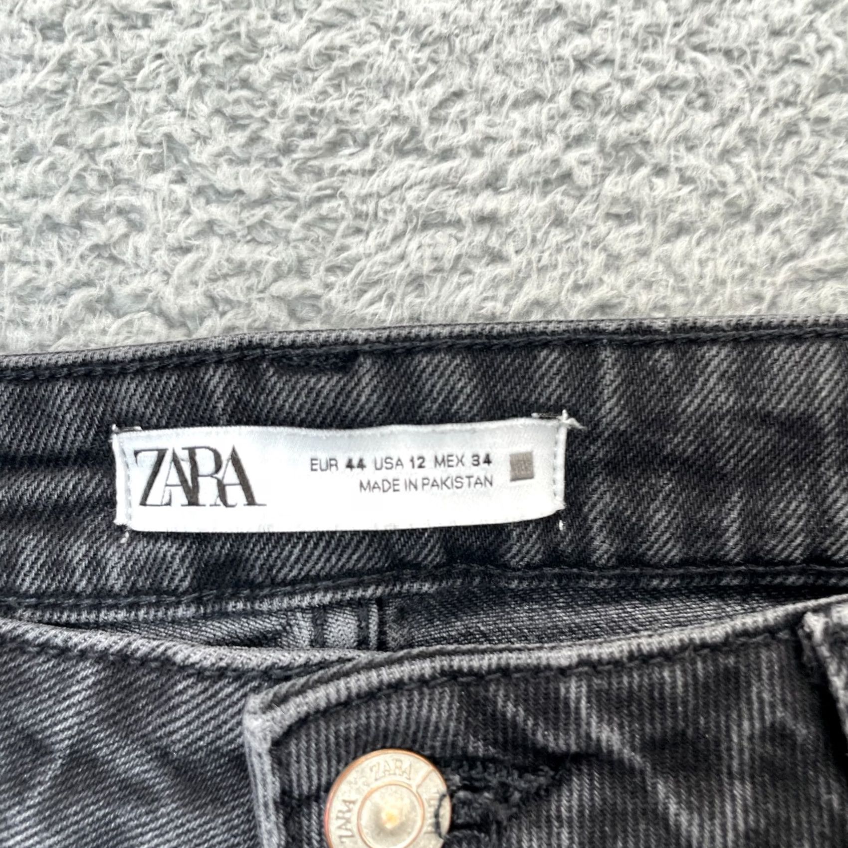 Zara Zara Jeans Womens 12 Gray Tapered Leg Whiskered Denim Cotton Logo Dark Wash Jeans Women 12 Gray Tapered City Preppy 5-Pocket Mens Womens Girls Boys Size 34" / US 12 / IT 48 - 3 Thumbnail