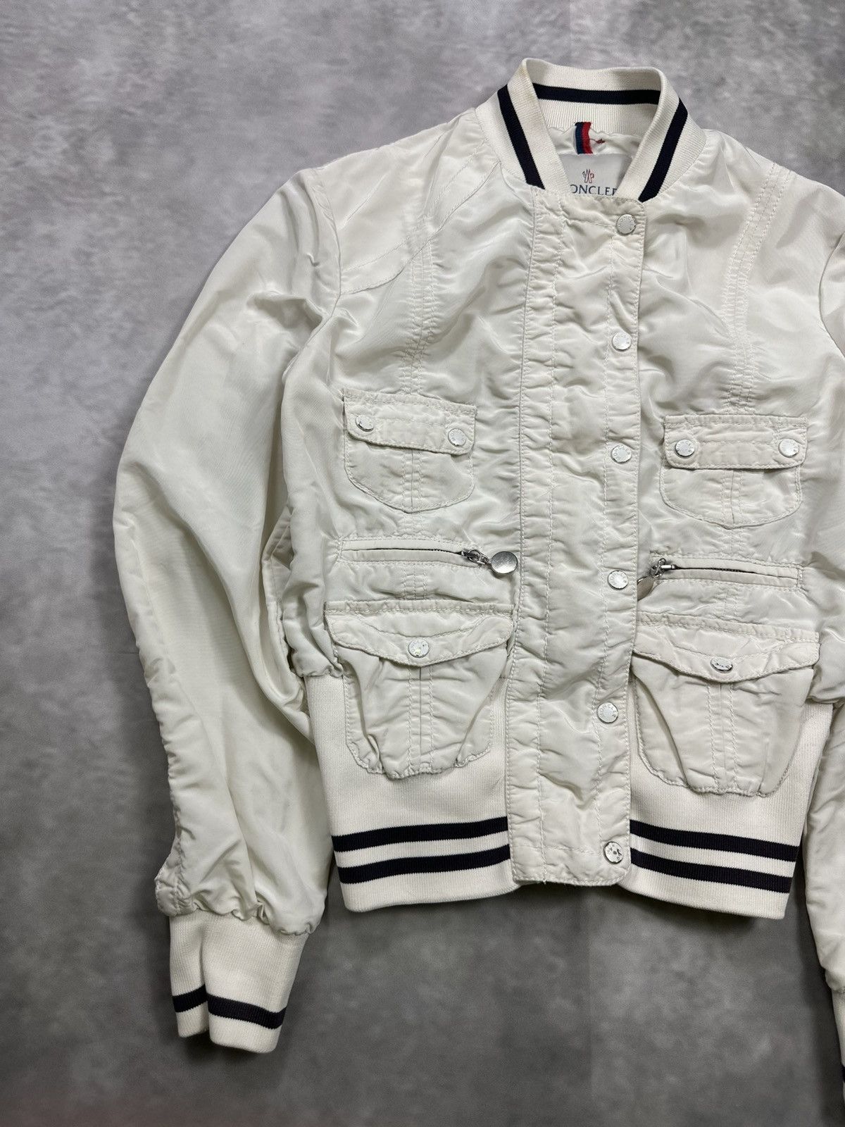 Moncler Moncler bomber cropped avant ga y2k Jacket – Cream – Size S Size S / US 4 / IT 40 - 2 Thumbnail