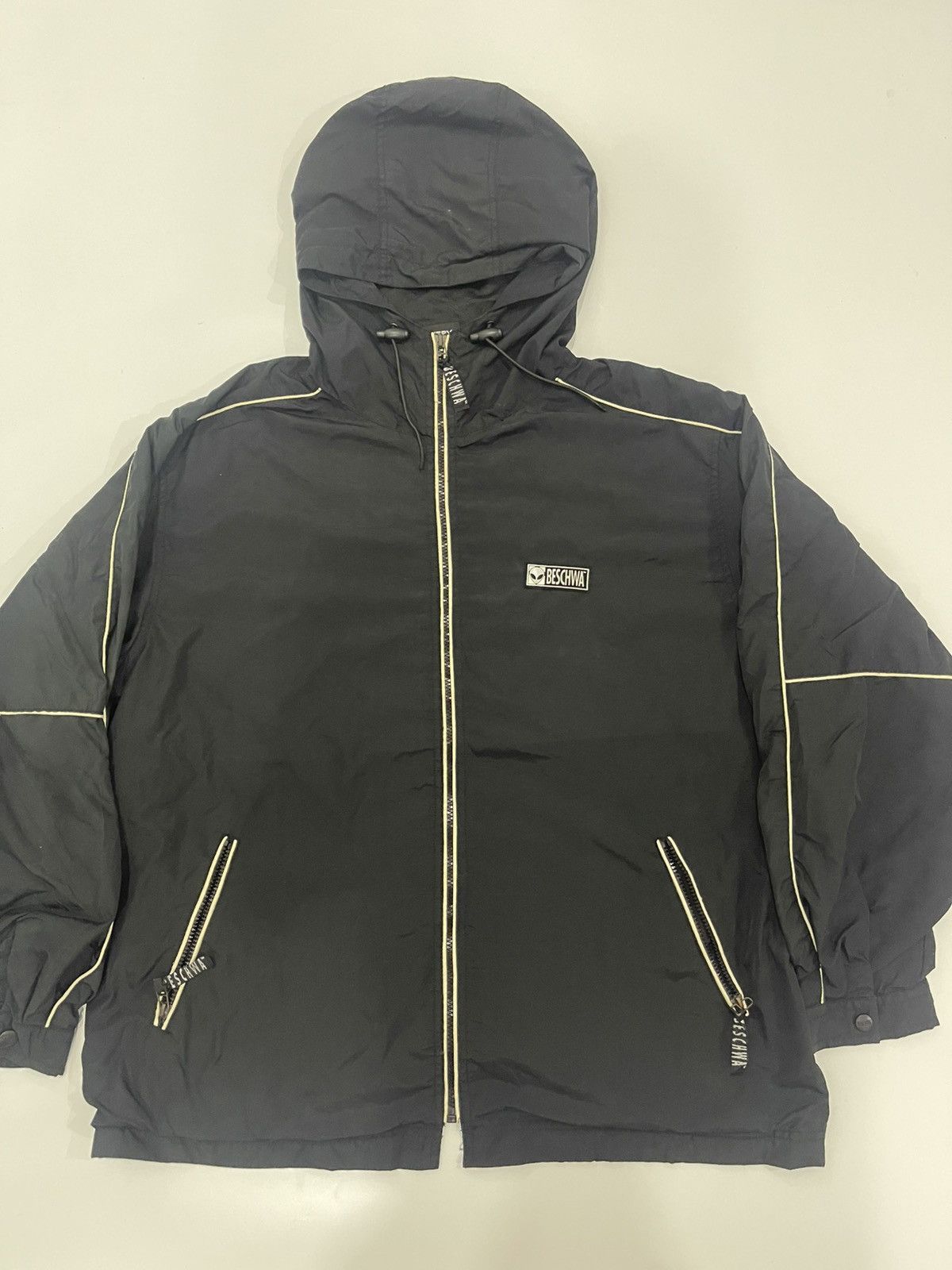 Other black hooded windbreaker jacket with a "Beschwa" logo patch Size US XL / EU 56 / 4 - 1 Thumbnail